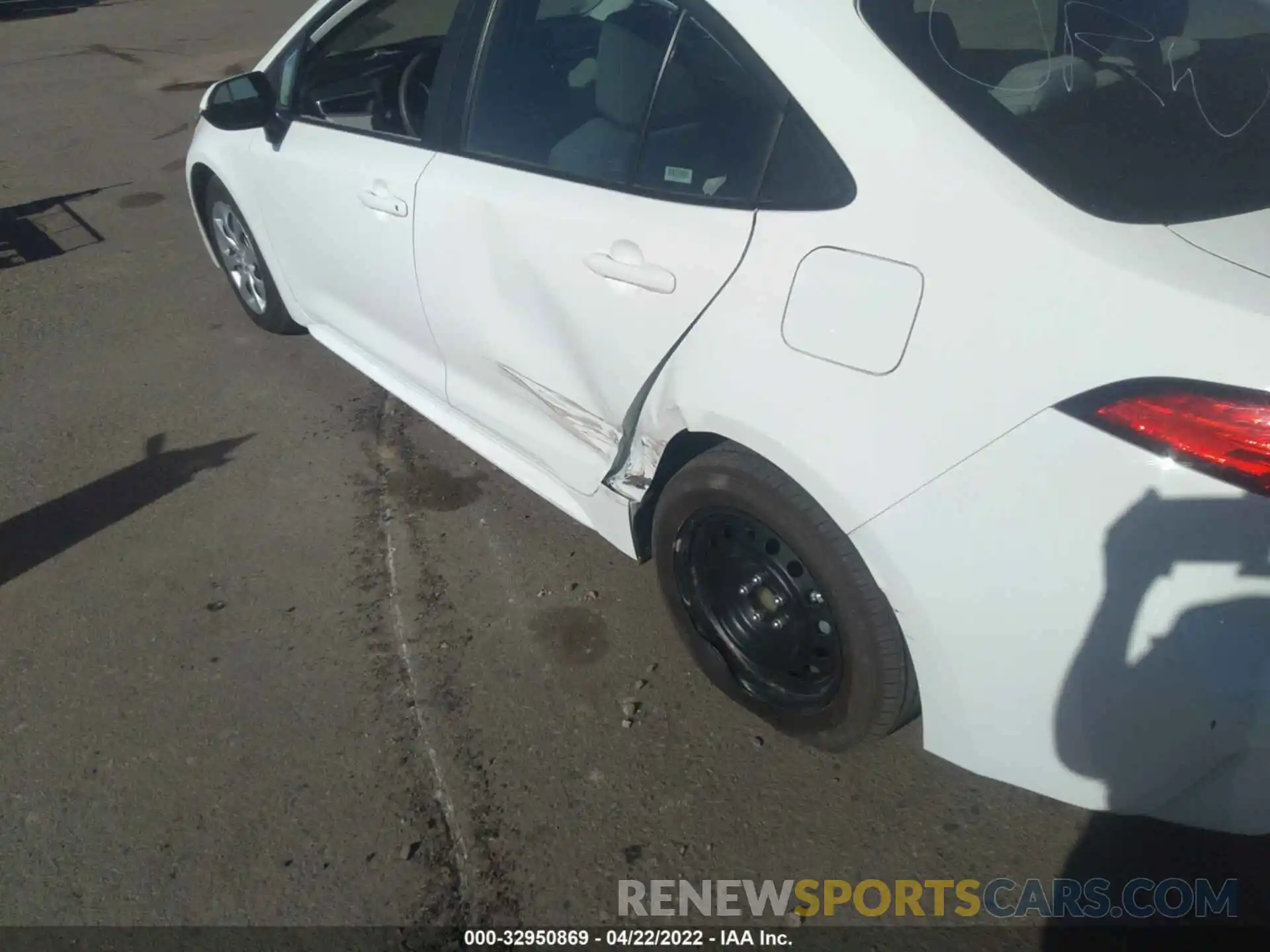 6 Photograph of a damaged car 5YFEPMAE8MP248351 TOYOTA COROLLA 2021