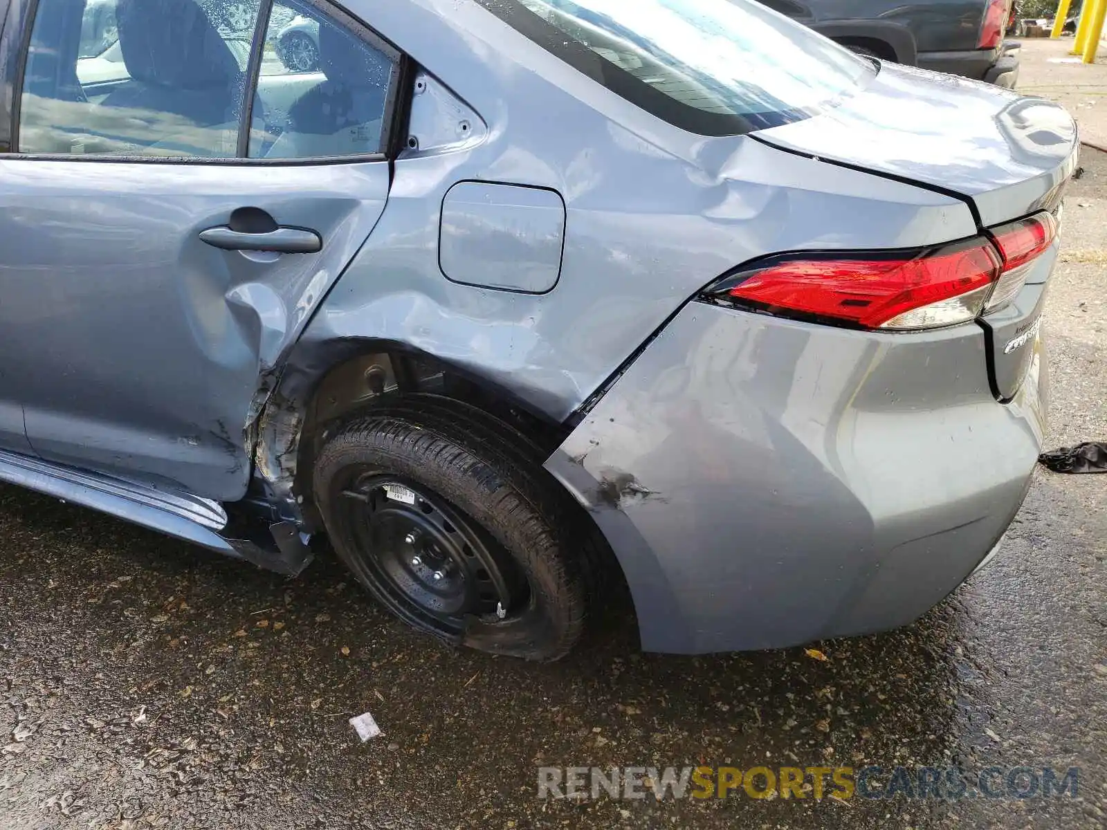 9 Photograph of a damaged car 5YFEPMAE8MP249791 TOYOTA COROLLA 2021