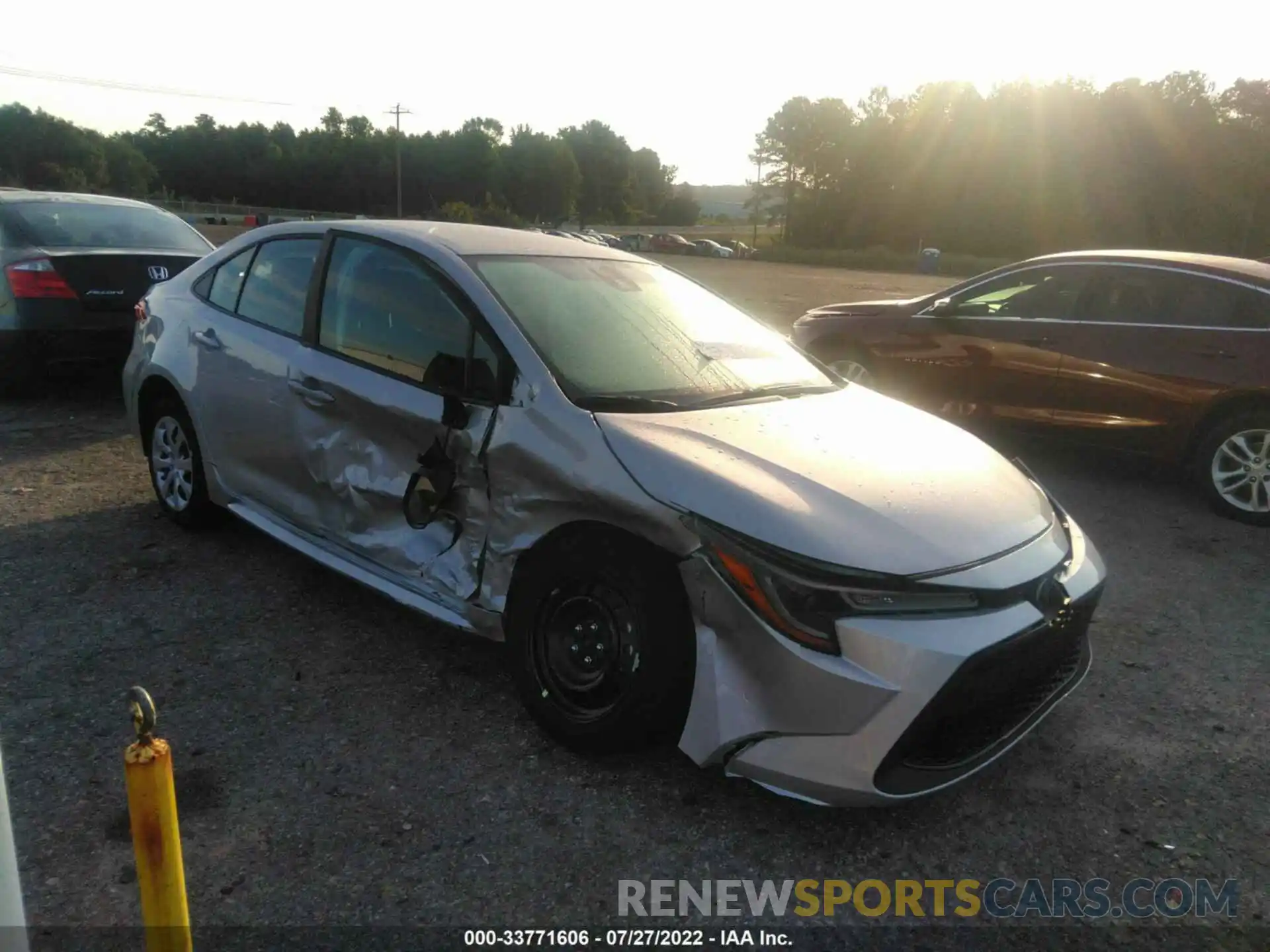 1 Photograph of a damaged car 5YFEPMAE8MP254523 TOYOTA COROLLA 2021