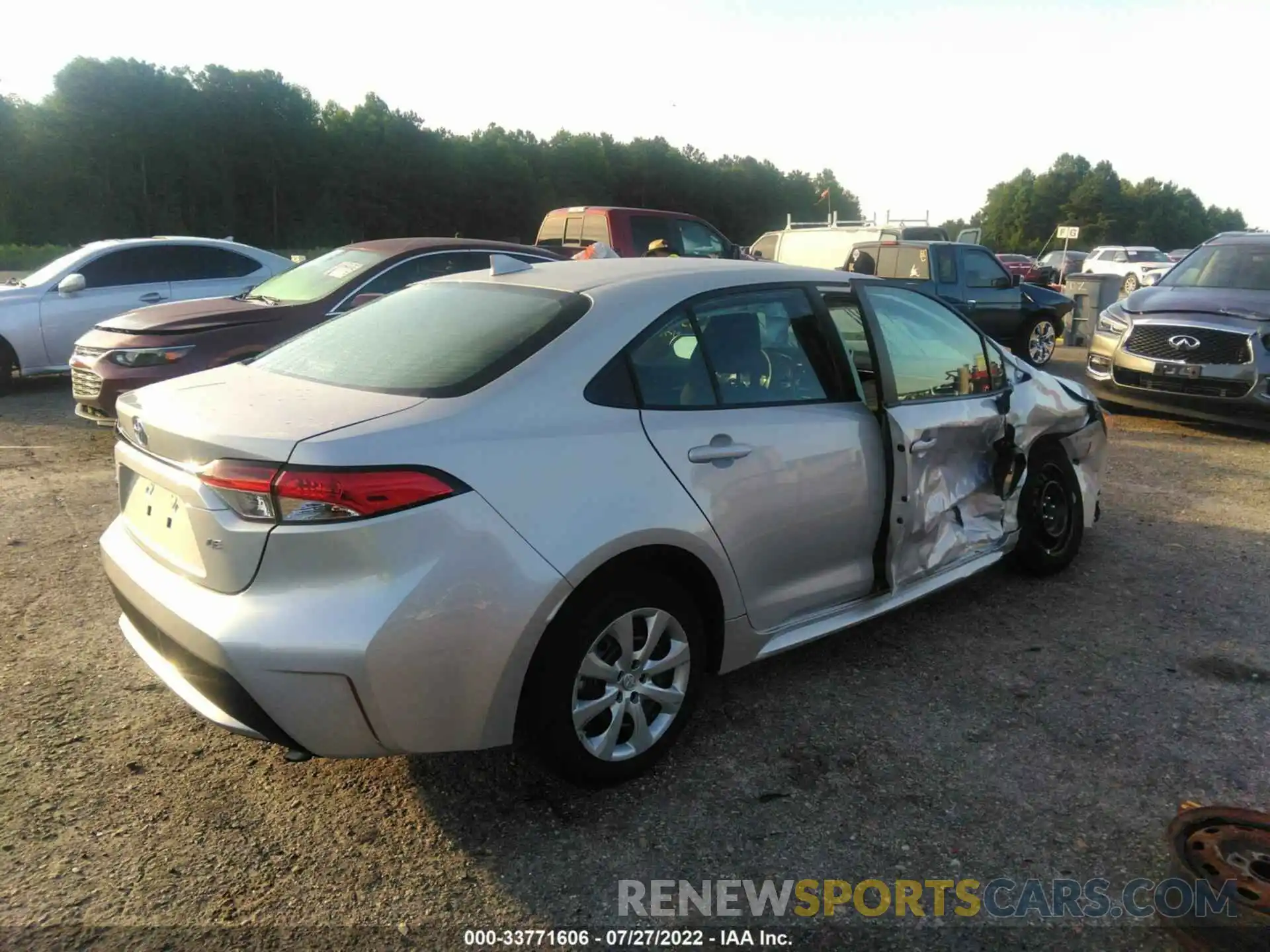 4 Photograph of a damaged car 5YFEPMAE8MP254523 TOYOTA COROLLA 2021