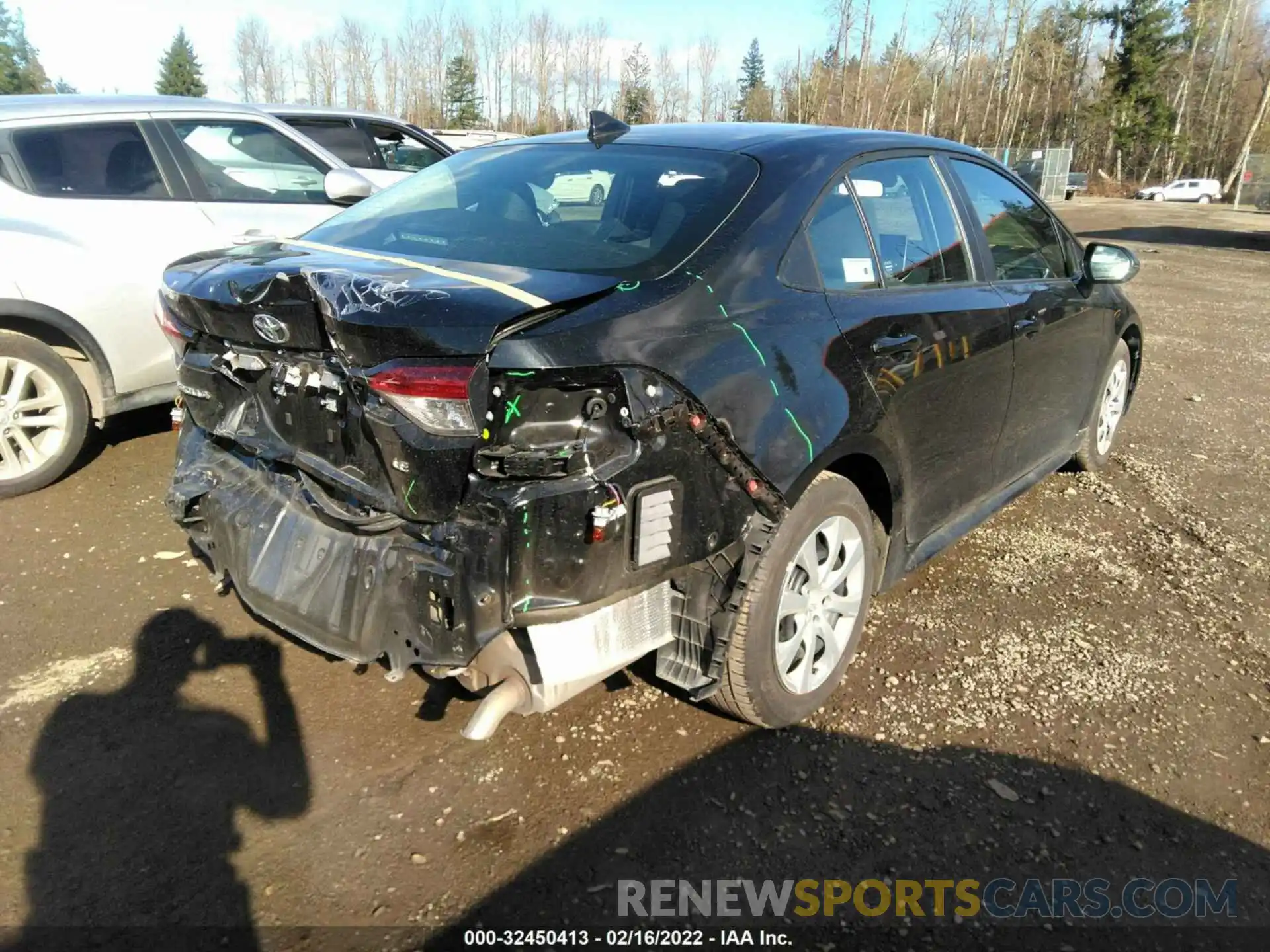 4 Photograph of a damaged car 5YFEPMAE8MP255316 TOYOTA COROLLA 2021