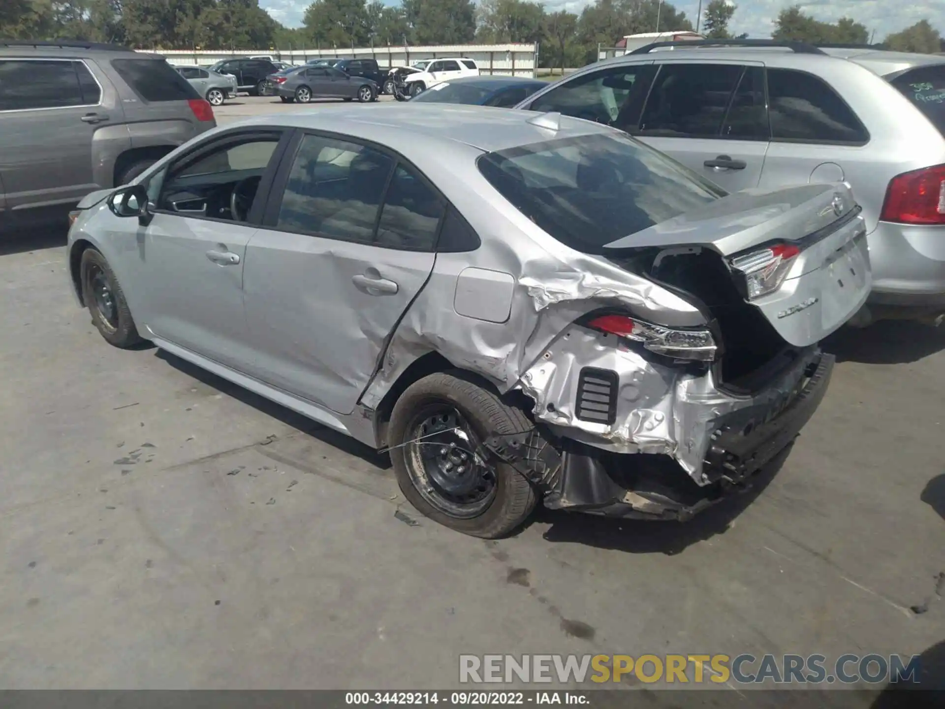 3 Photograph of a damaged car 5YFEPMAE8MP256904 TOYOTA COROLLA 2021