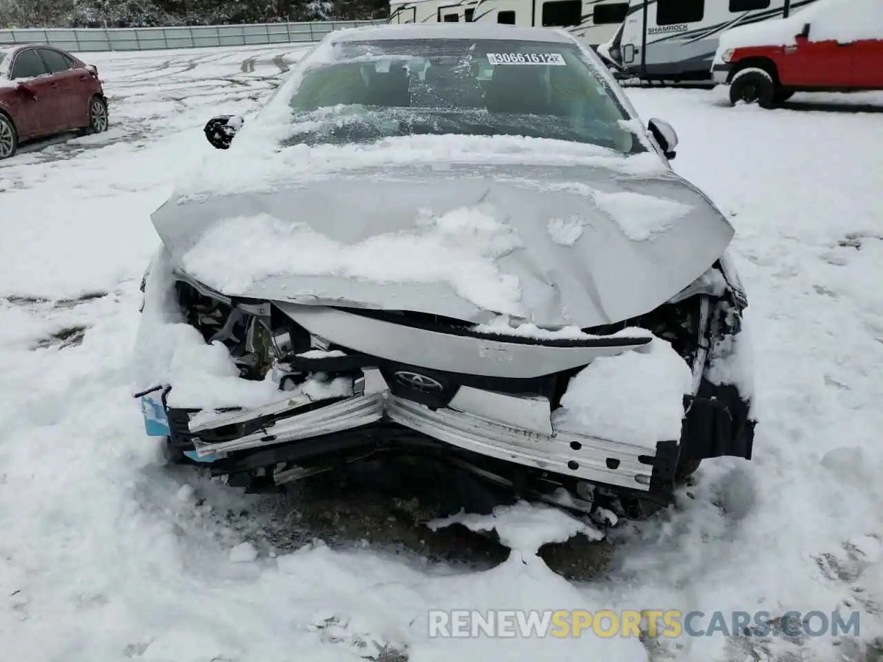 9 Photograph of a damaged car 5YFEPMAE8MP257258 TOYOTA COROLLA 2021