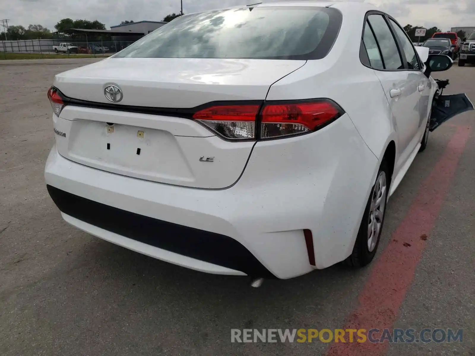 4 Photograph of a damaged car 5YFEPMAE8MP259415 TOYOTA COROLLA 2021