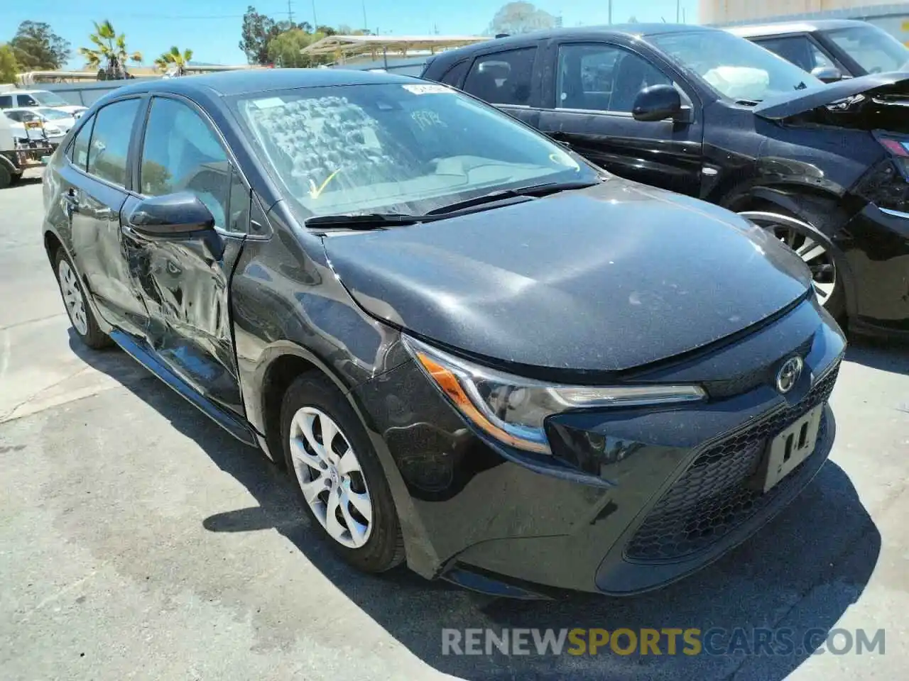 1 Photograph of a damaged car 5YFEPMAE8MP262010 TOYOTA COROLLA 2021