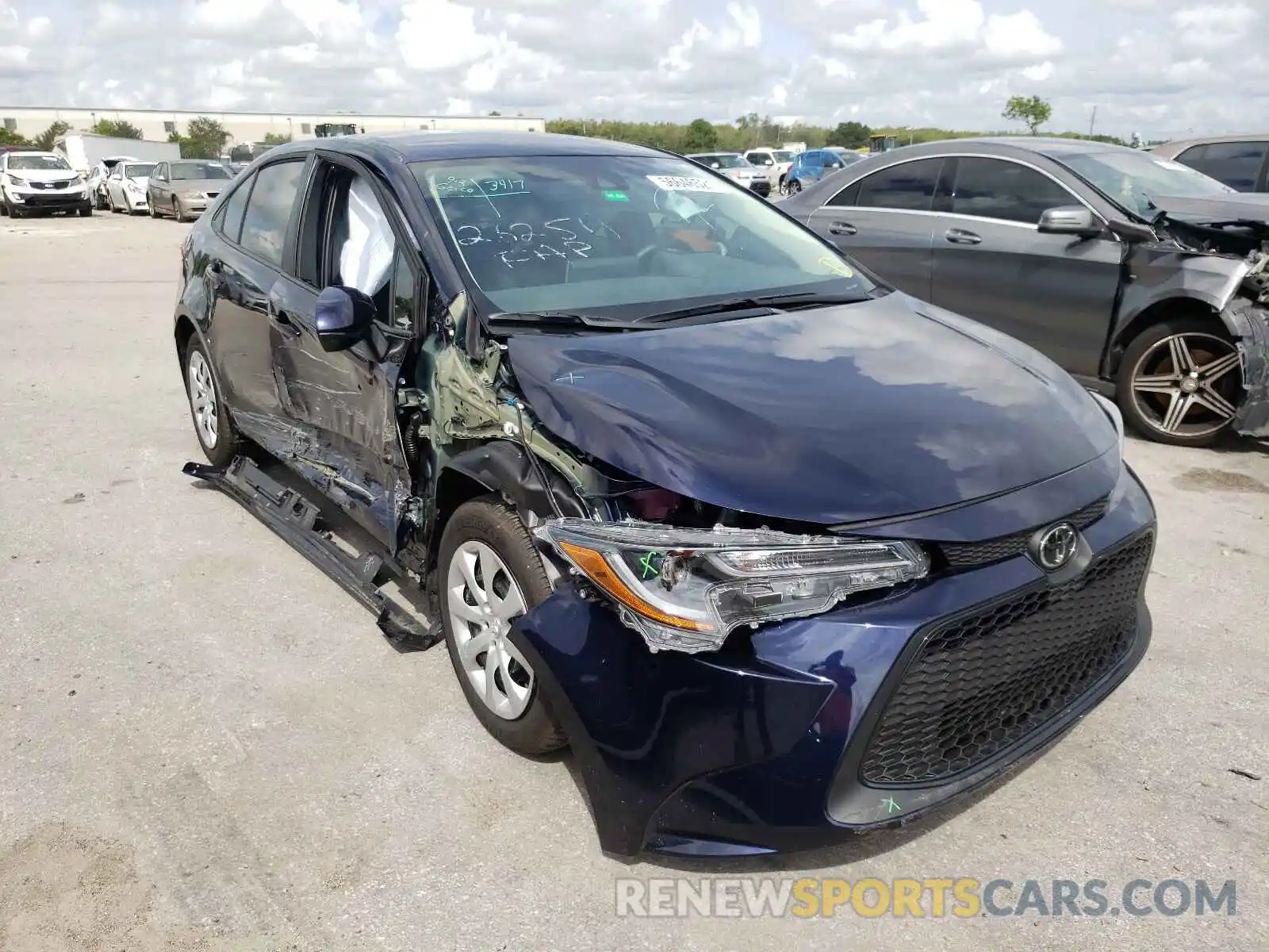 1 Photograph of a damaged car 5YFEPMAE8MP262511 TOYOTA COROLLA 2021