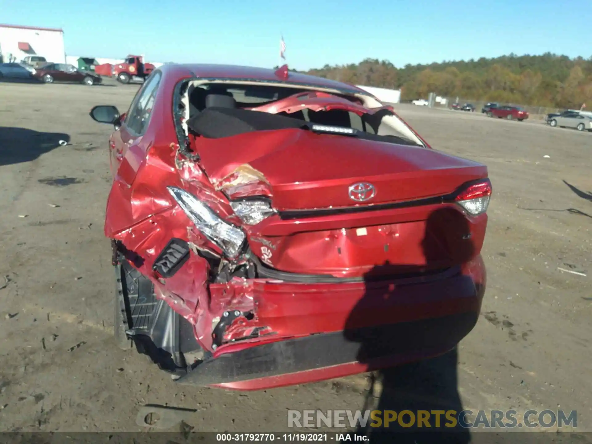 5 Photograph of a damaged car 5YFEPMAE8MP262797 TOYOTA COROLLA 2021