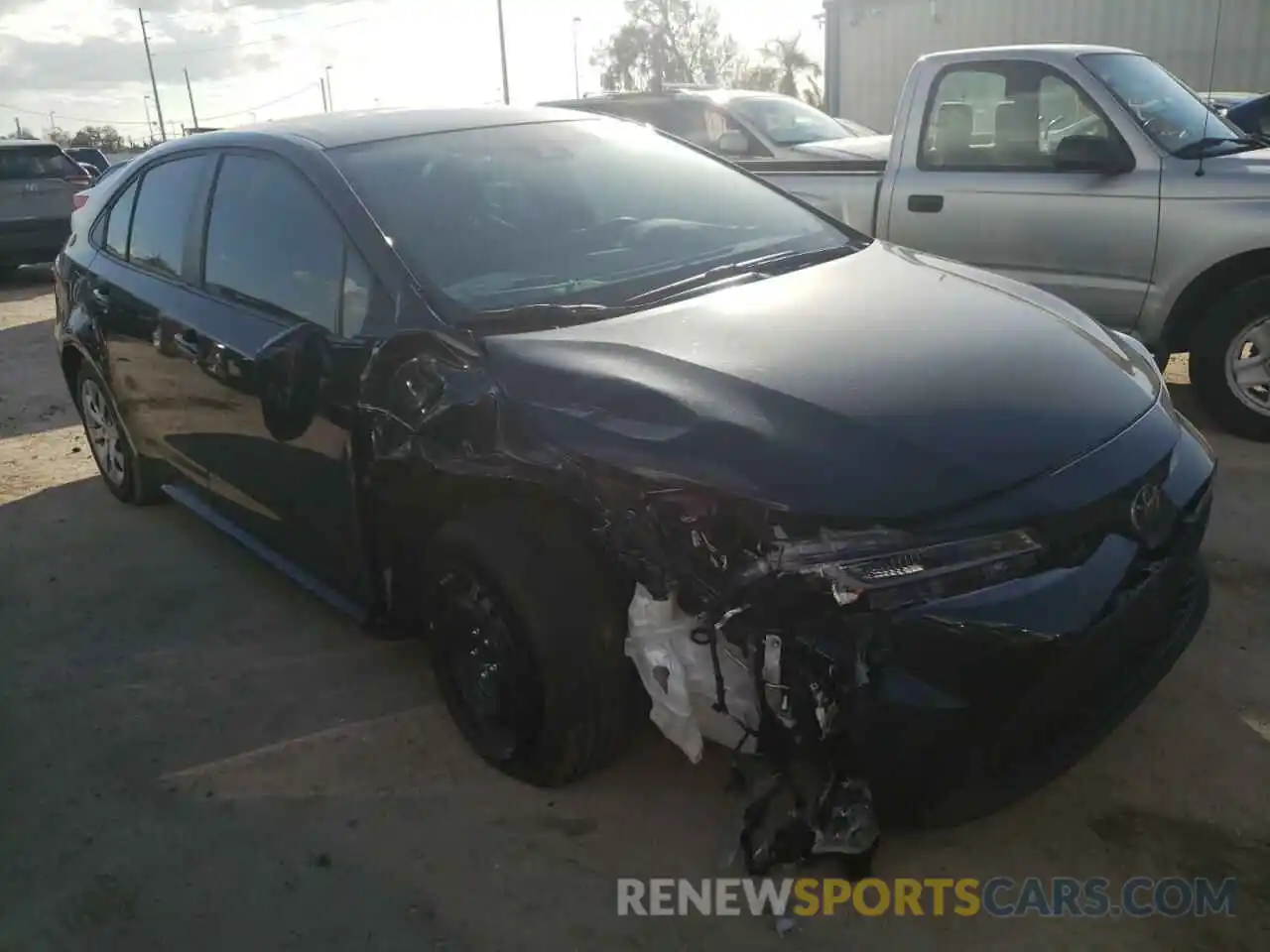 1 Photograph of a damaged car 5YFEPMAE8MP263299 TOYOTA COROLLA 2021