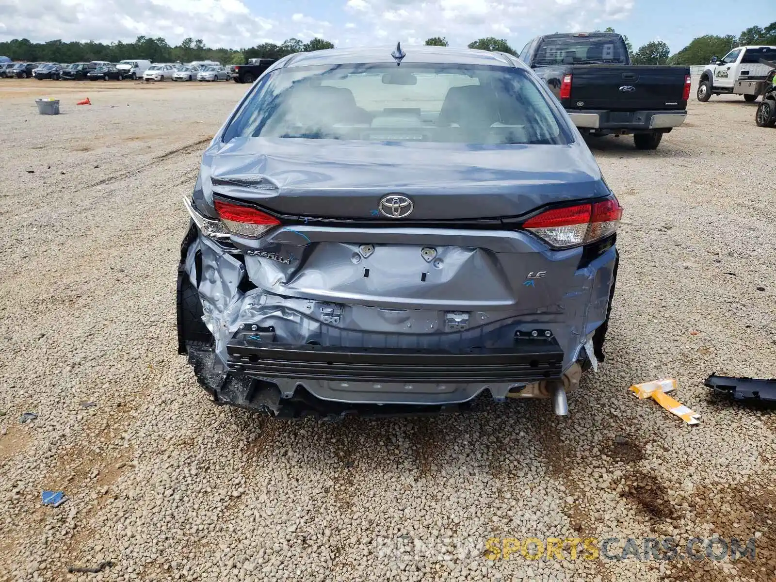 9 Photograph of a damaged car 5YFEPMAE8MP263562 TOYOTA COROLLA 2021