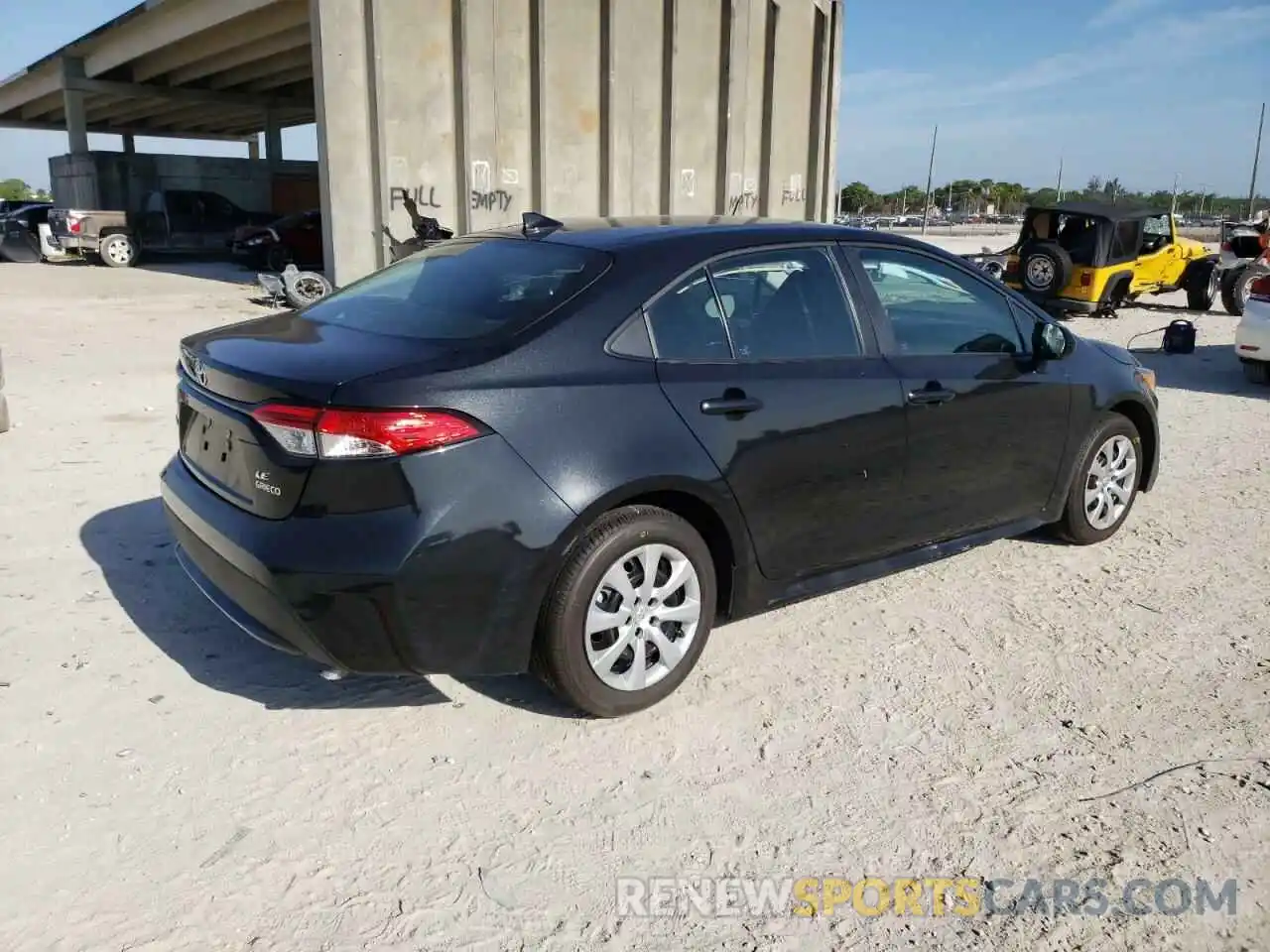 4 Photograph of a damaged car 5YFEPMAE8MP266445 TOYOTA COROLLA 2021