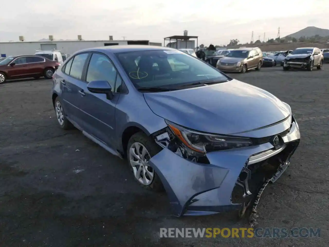 1 Photograph of a damaged car 5YFEPMAE8MP266588 TOYOTA COROLLA 2021