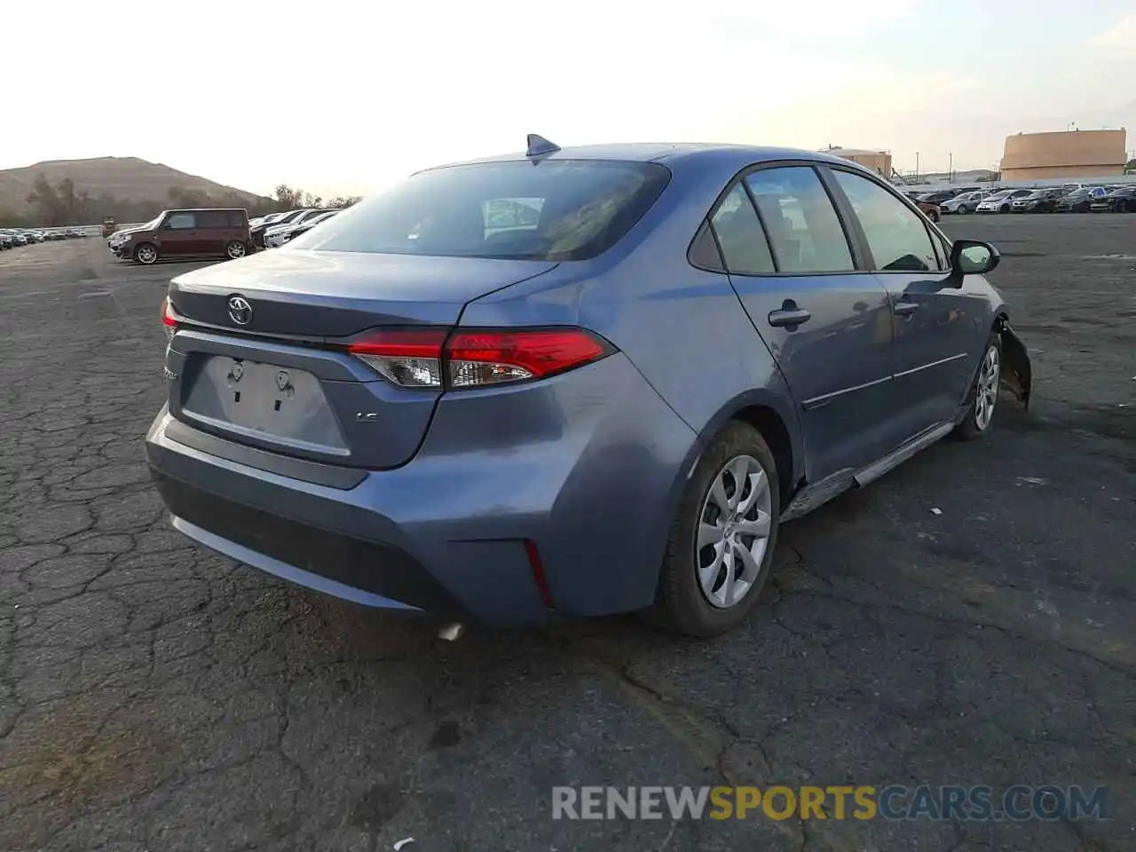 4 Photograph of a damaged car 5YFEPMAE8MP266588 TOYOTA COROLLA 2021