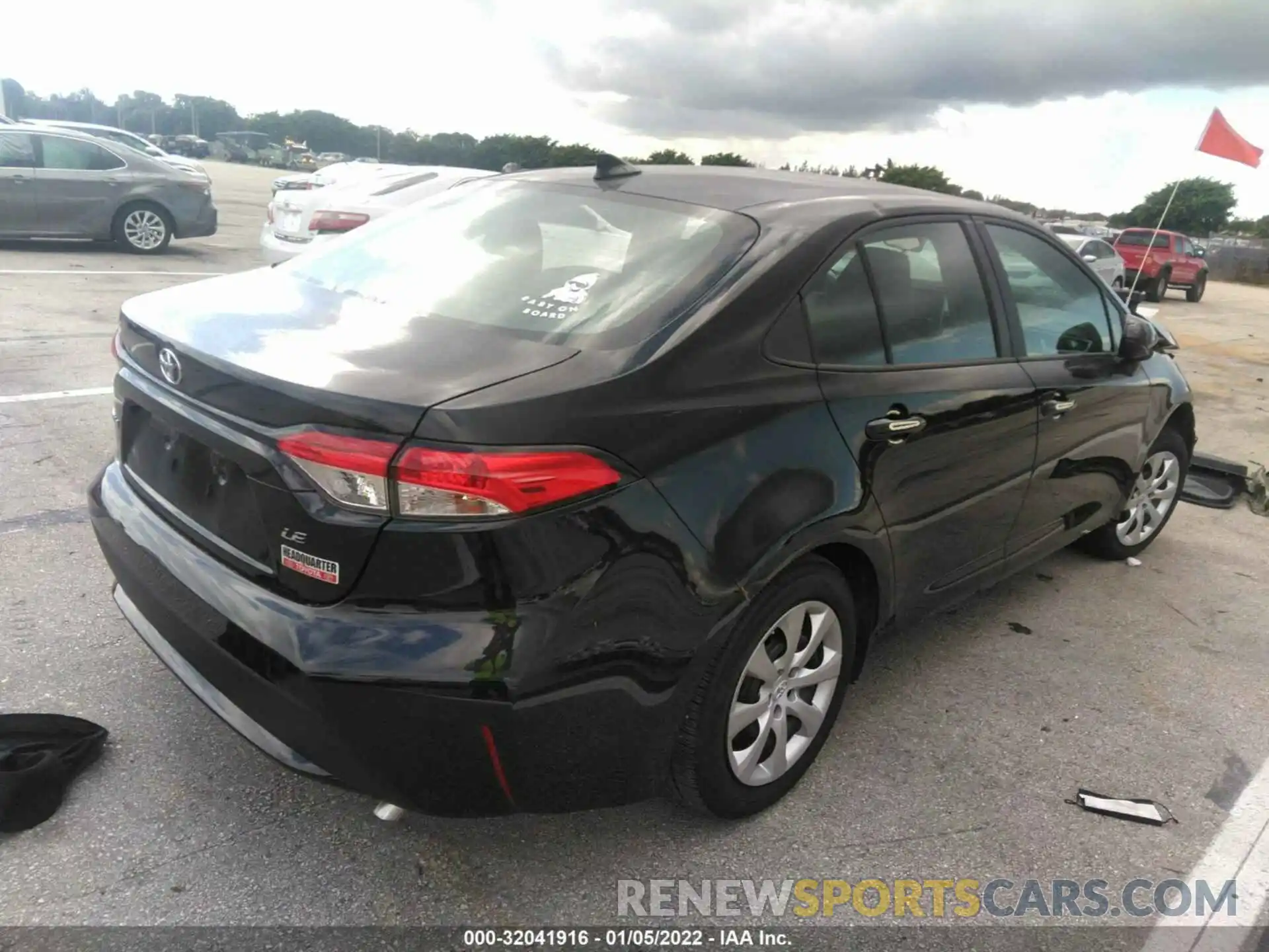 4 Photograph of a damaged car 5YFEPMAE8MP267322 TOYOTA COROLLA 2021