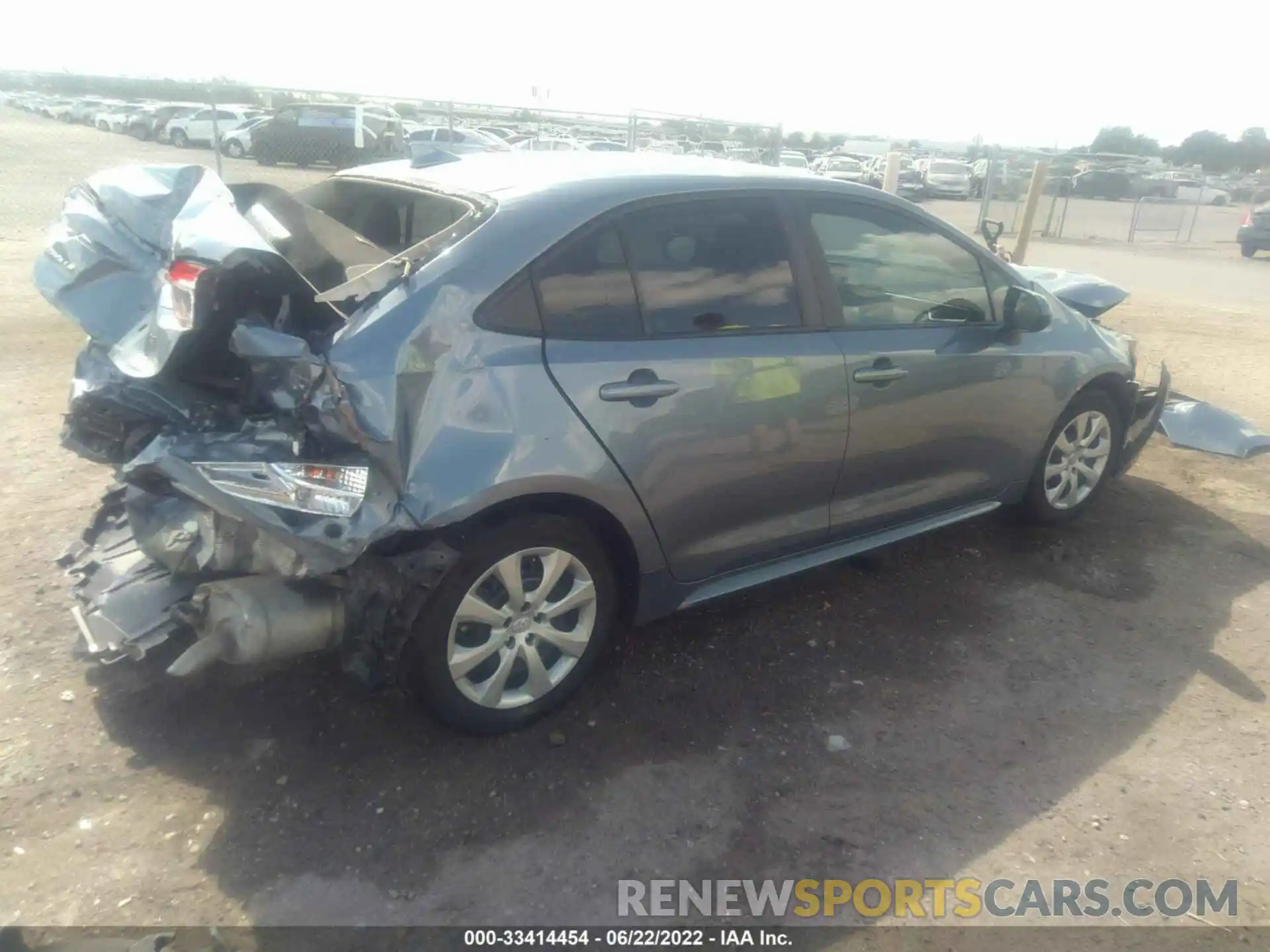 4 Photograph of a damaged car 5YFEPMAE8MP267353 TOYOTA COROLLA 2021