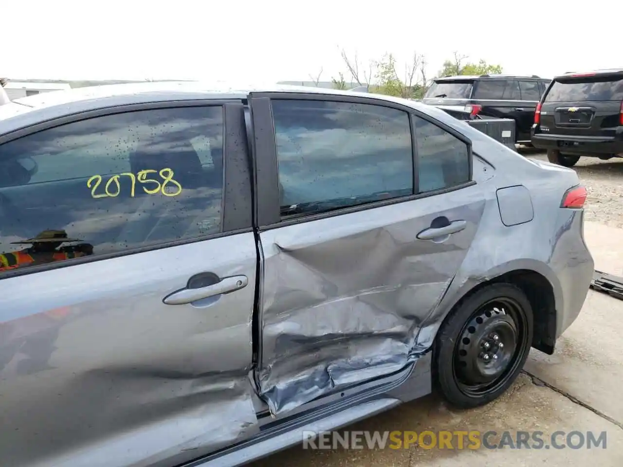 9 Photograph of a damaged car 5YFEPMAE8MP271418 TOYOTA COROLLA 2021