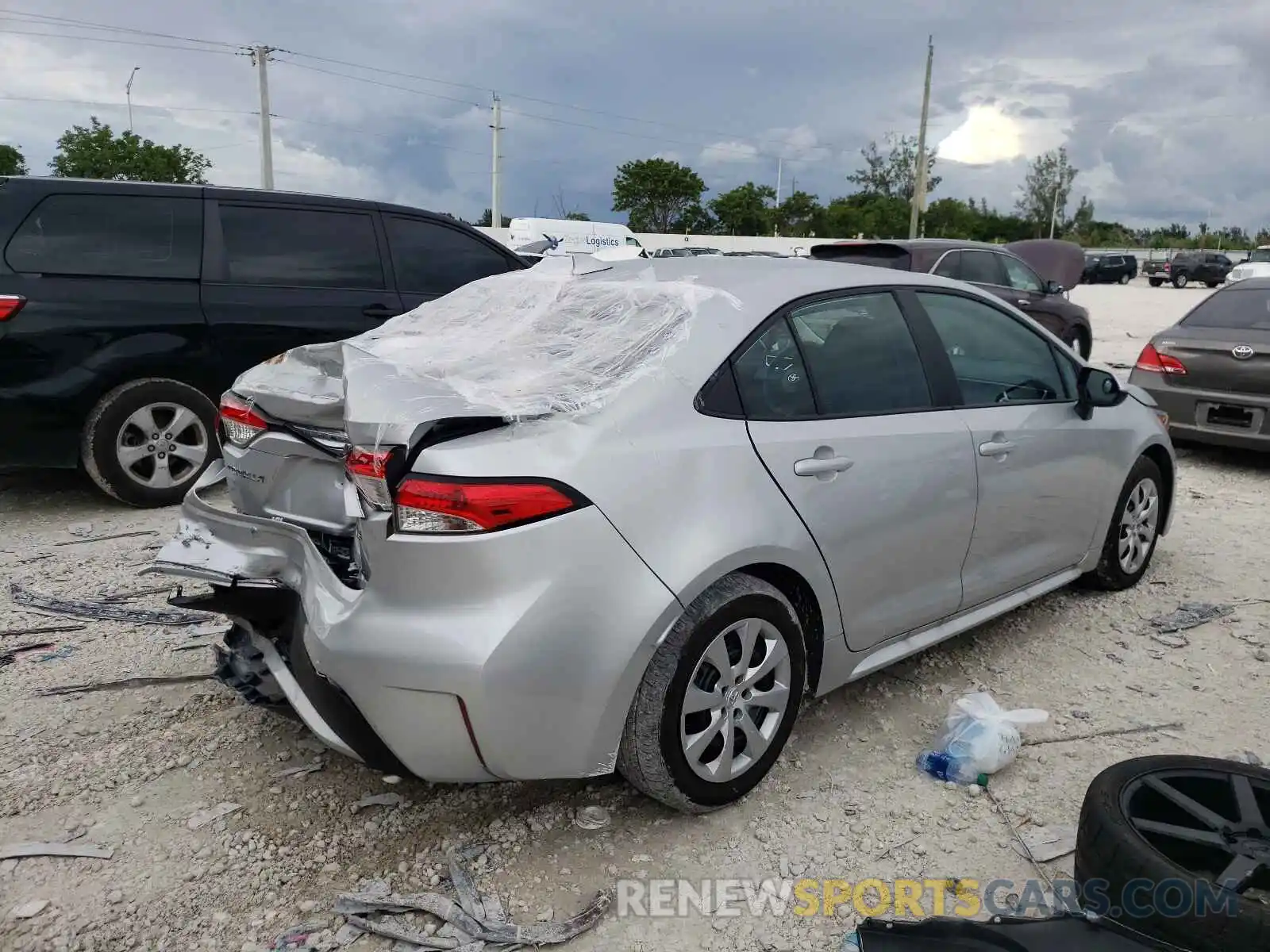 4 Photograph of a damaged car 5YFEPMAE9MP156231 TOYOTA COROLLA 2021