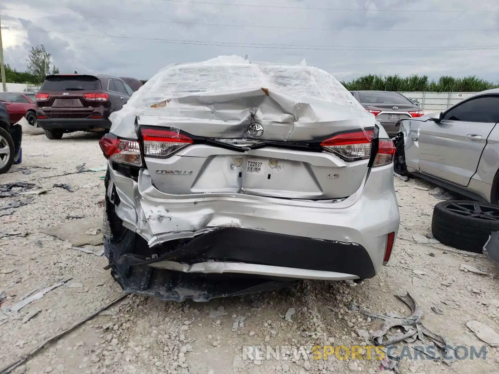 9 Photograph of a damaged car 5YFEPMAE9MP156231 TOYOTA COROLLA 2021