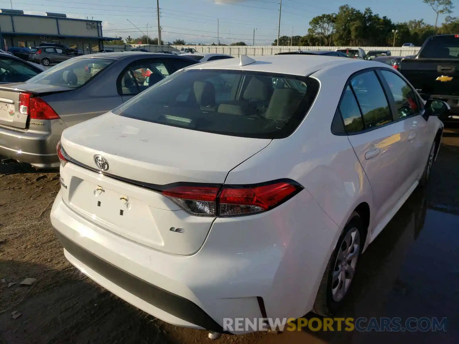 4 Photograph of a damaged car 5YFEPMAE9MP157637 TOYOTA COROLLA 2021