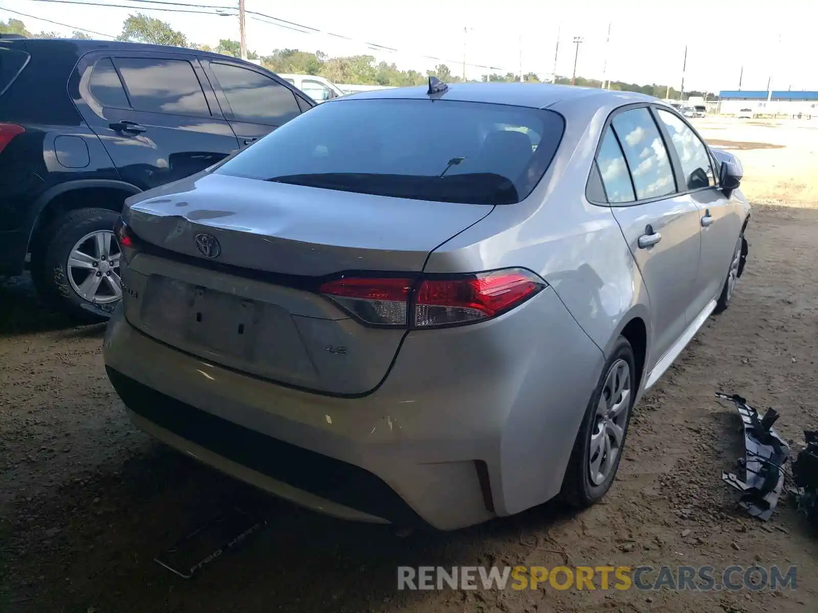 4 Photograph of a damaged car 5YFEPMAE9MP158027 TOYOTA COROLLA 2021