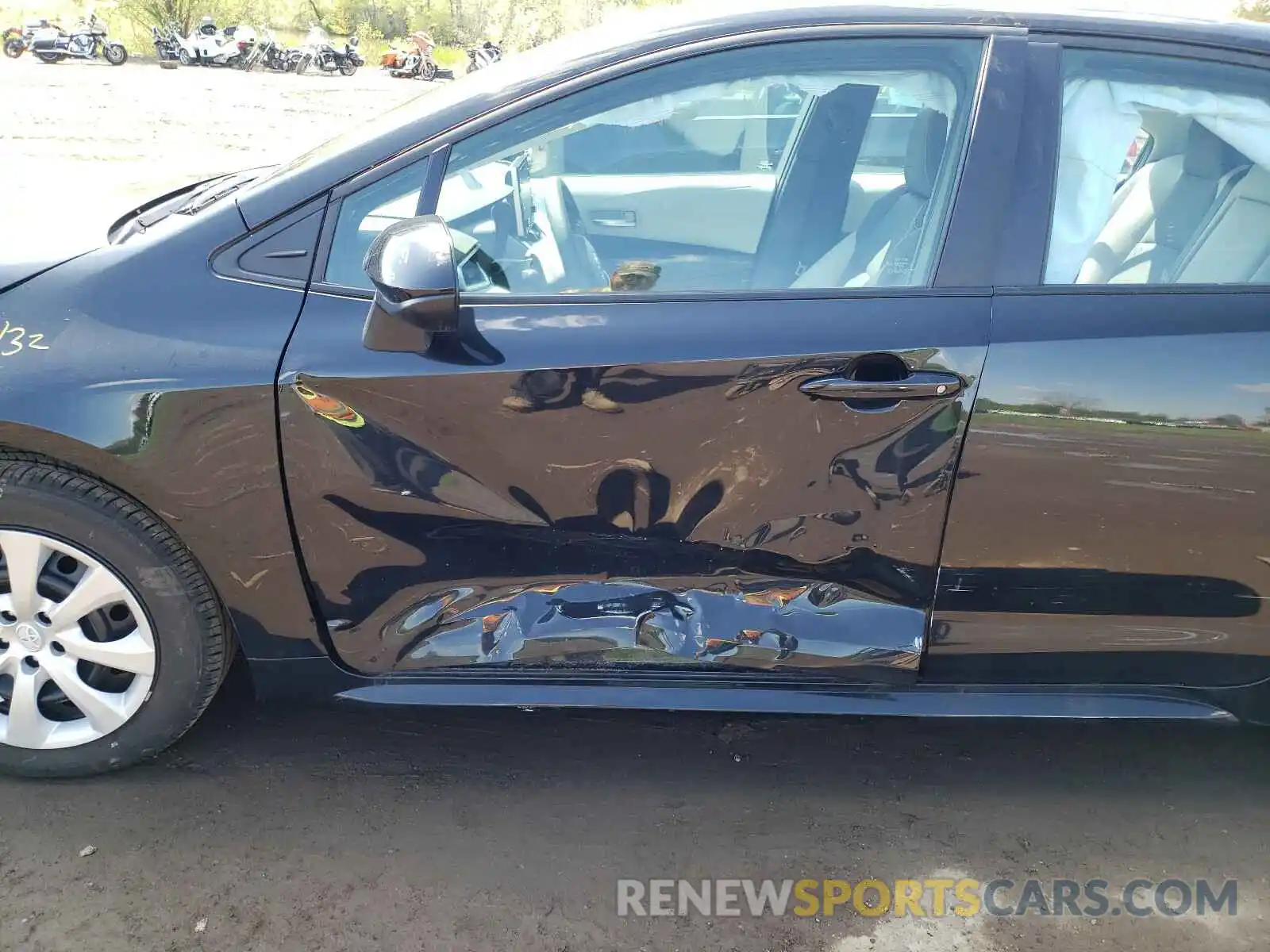 9 Photograph of a damaged car 5YFEPMAE9MP160182 TOYOTA COROLLA 2021