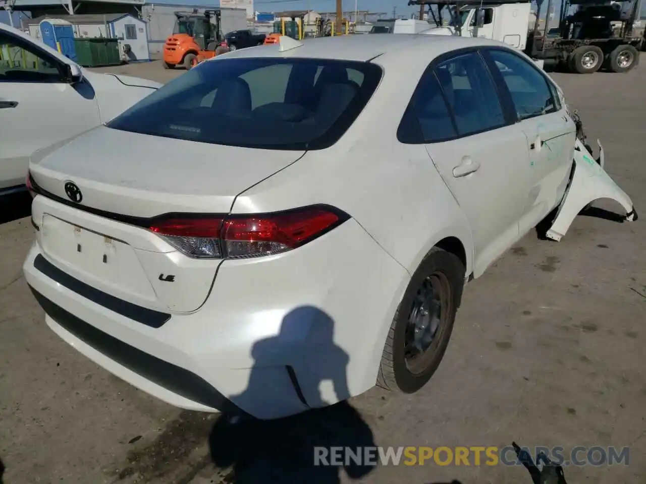 4 Photograph of a damaged car 5YFEPMAE9MP162160 TOYOTA COROLLA 2021