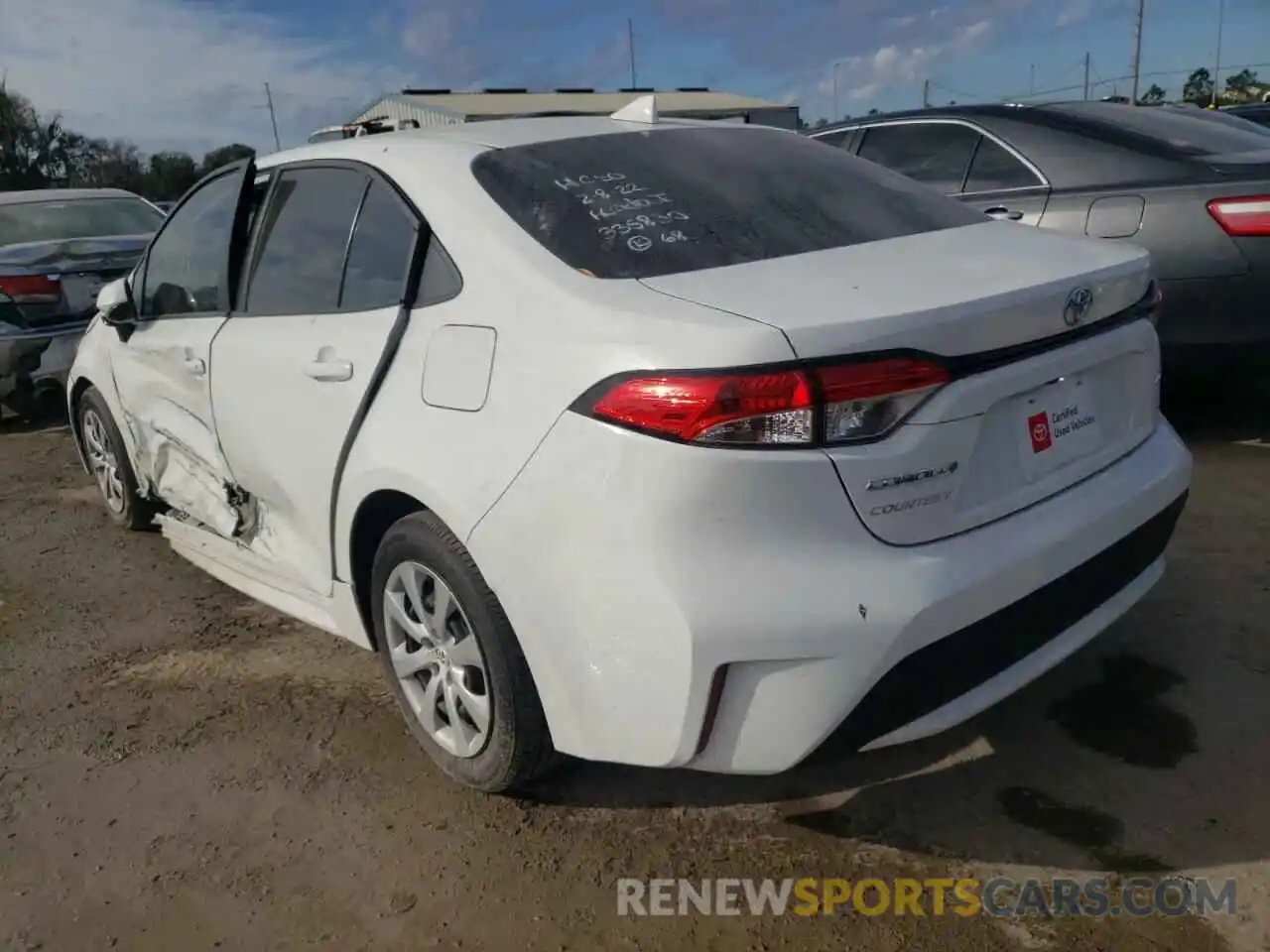 3 Photograph of a damaged car 5YFEPMAE9MP170033 TOYOTA COROLLA 2021