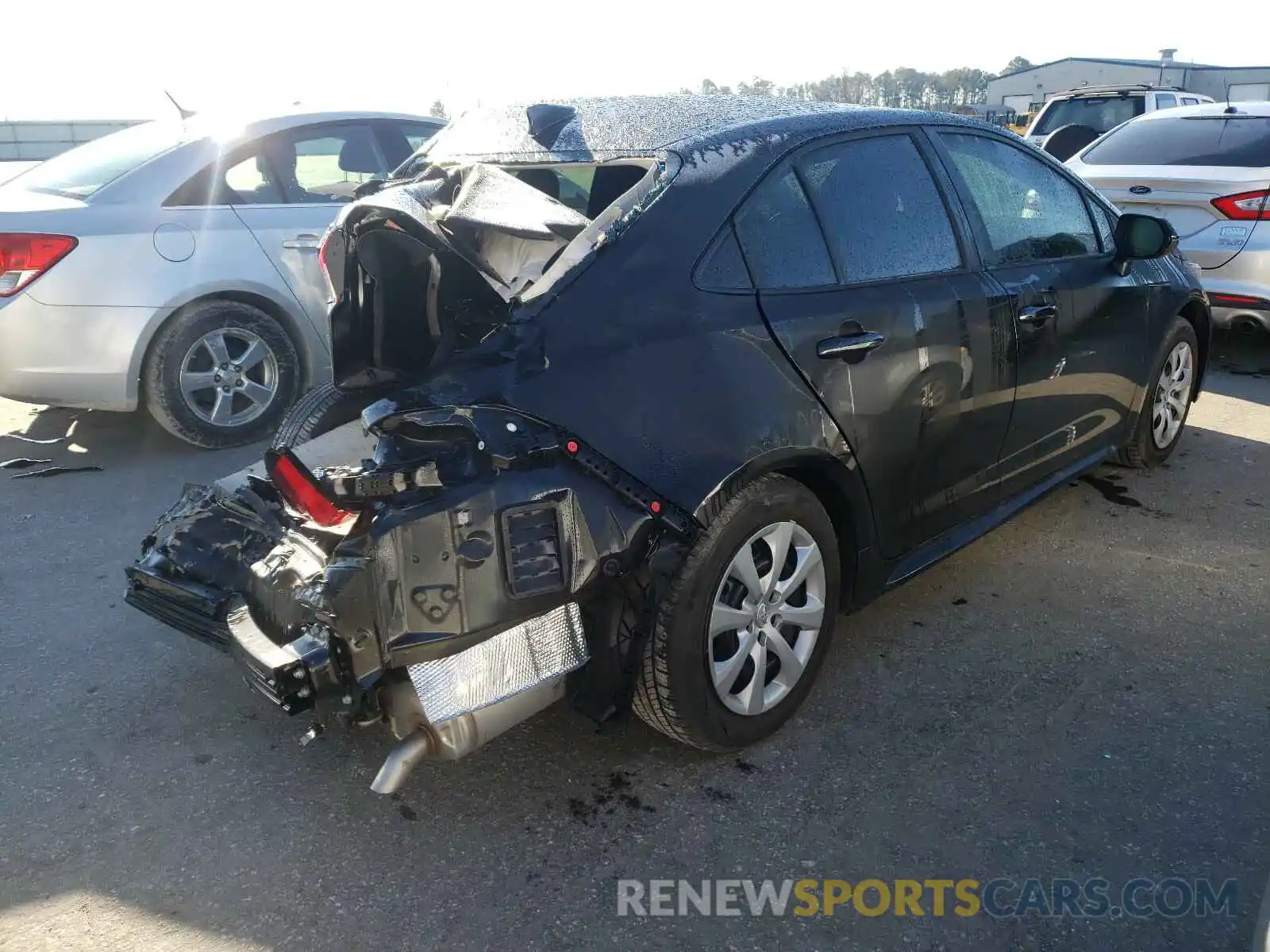 4 Photograph of a damaged car 5YFEPMAE9MP171005 TOYOTA COROLLA 2021