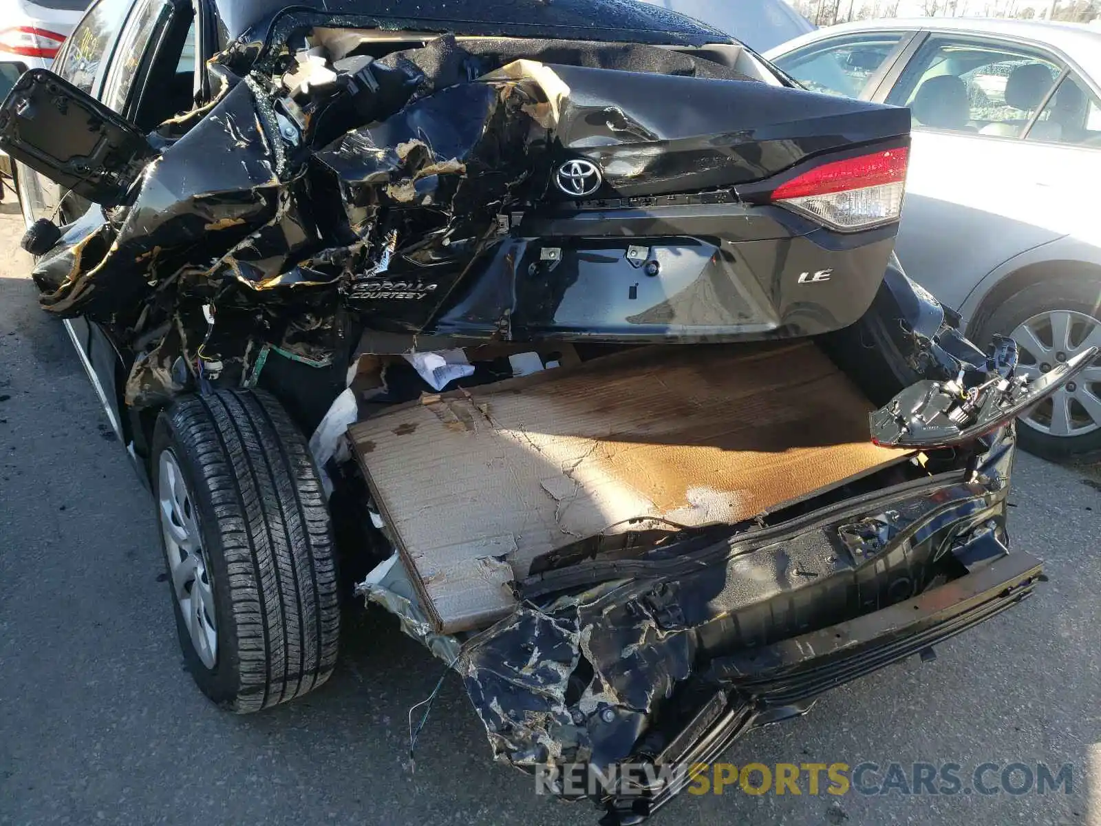 9 Photograph of a damaged car 5YFEPMAE9MP171005 TOYOTA COROLLA 2021