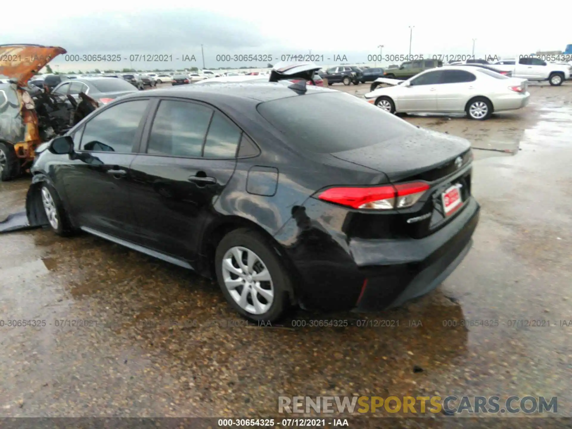 3 Photograph of a damaged car 5YFEPMAE9MP172901 TOYOTA COROLLA 2021