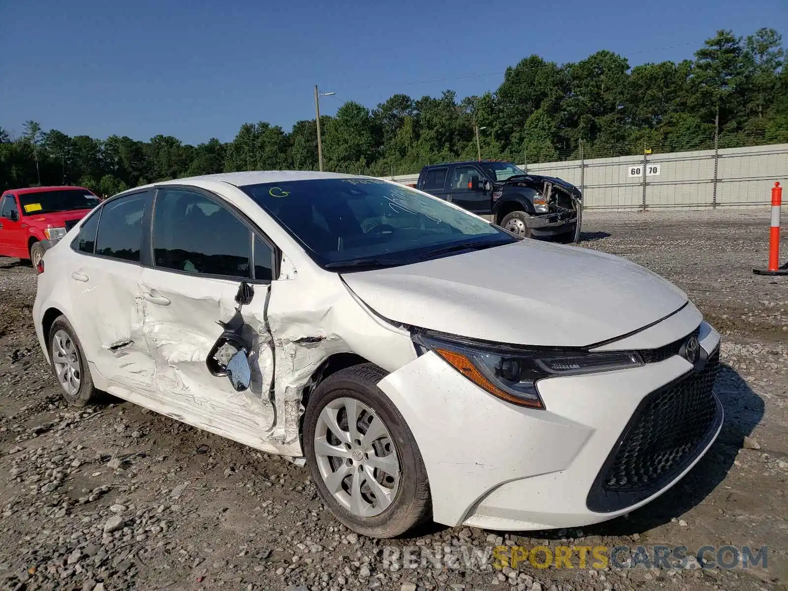 1 Photograph of a damaged car 5YFEPMAE9MP173109 TOYOTA COROLLA 2021