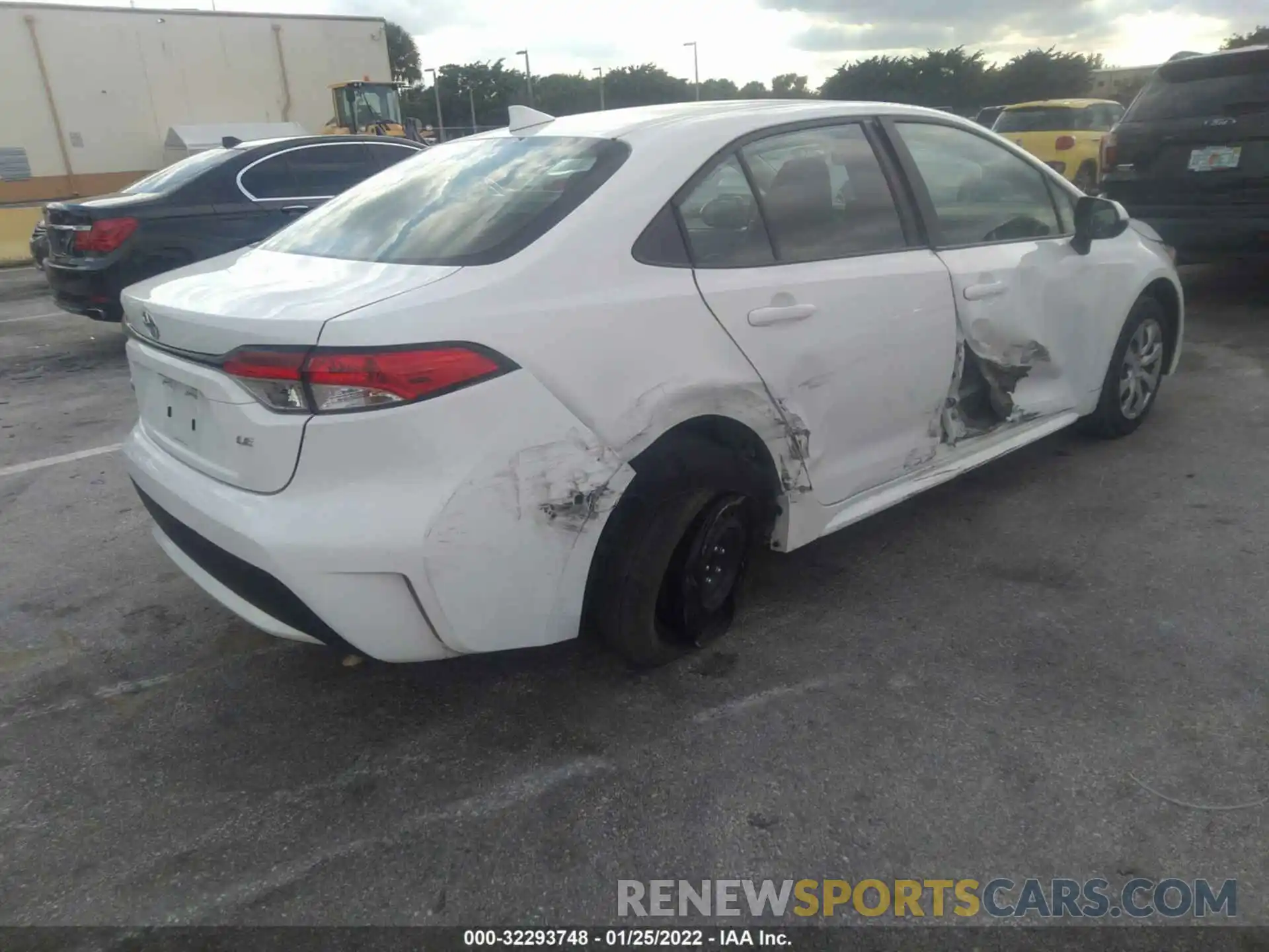 4 Photograph of a damaged car 5YFEPMAE9MP181372 TOYOTA COROLLA 2021