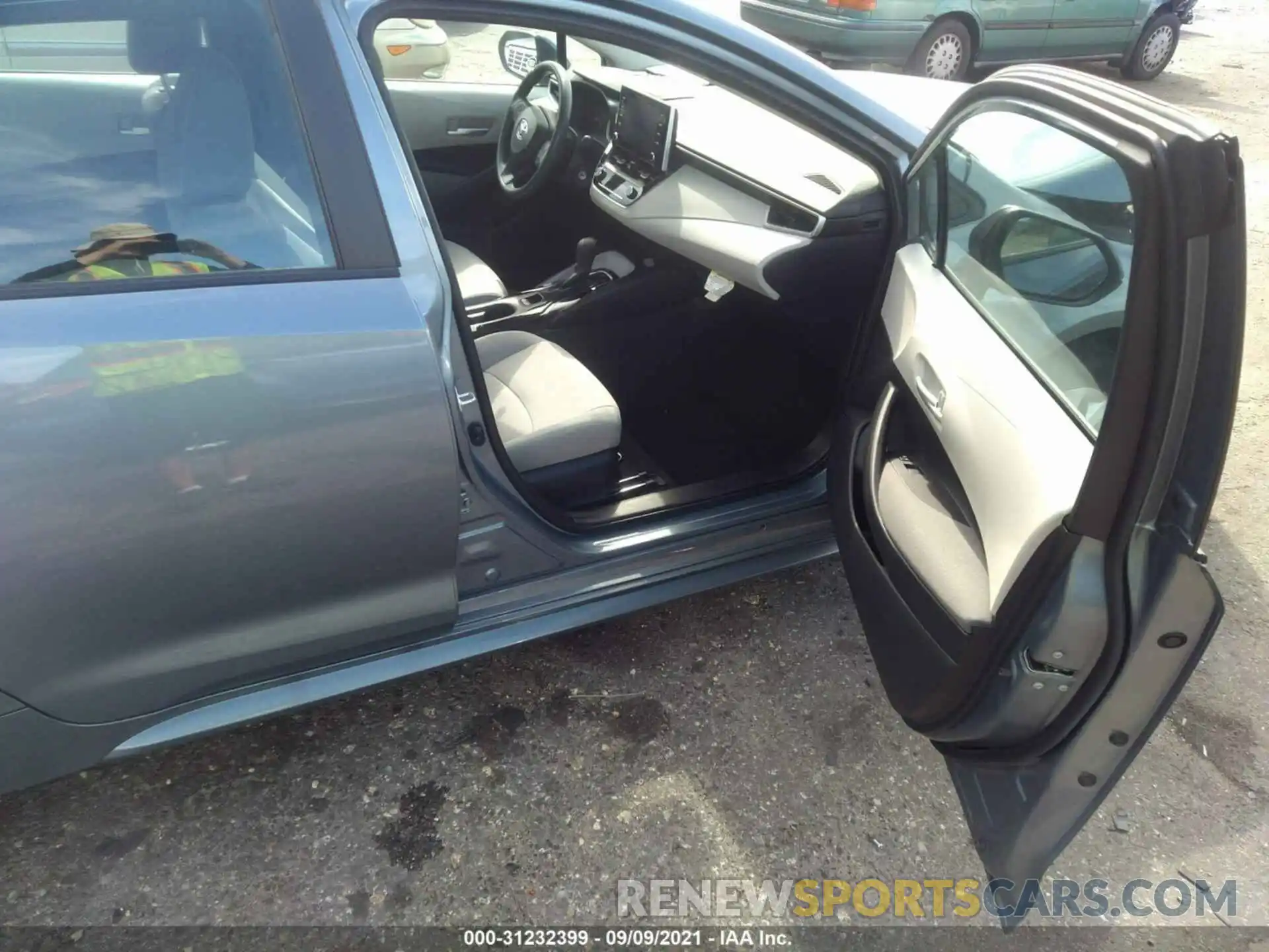 5 Photograph of a damaged car 5YFEPMAE9MP185549 TOYOTA COROLLA 2021