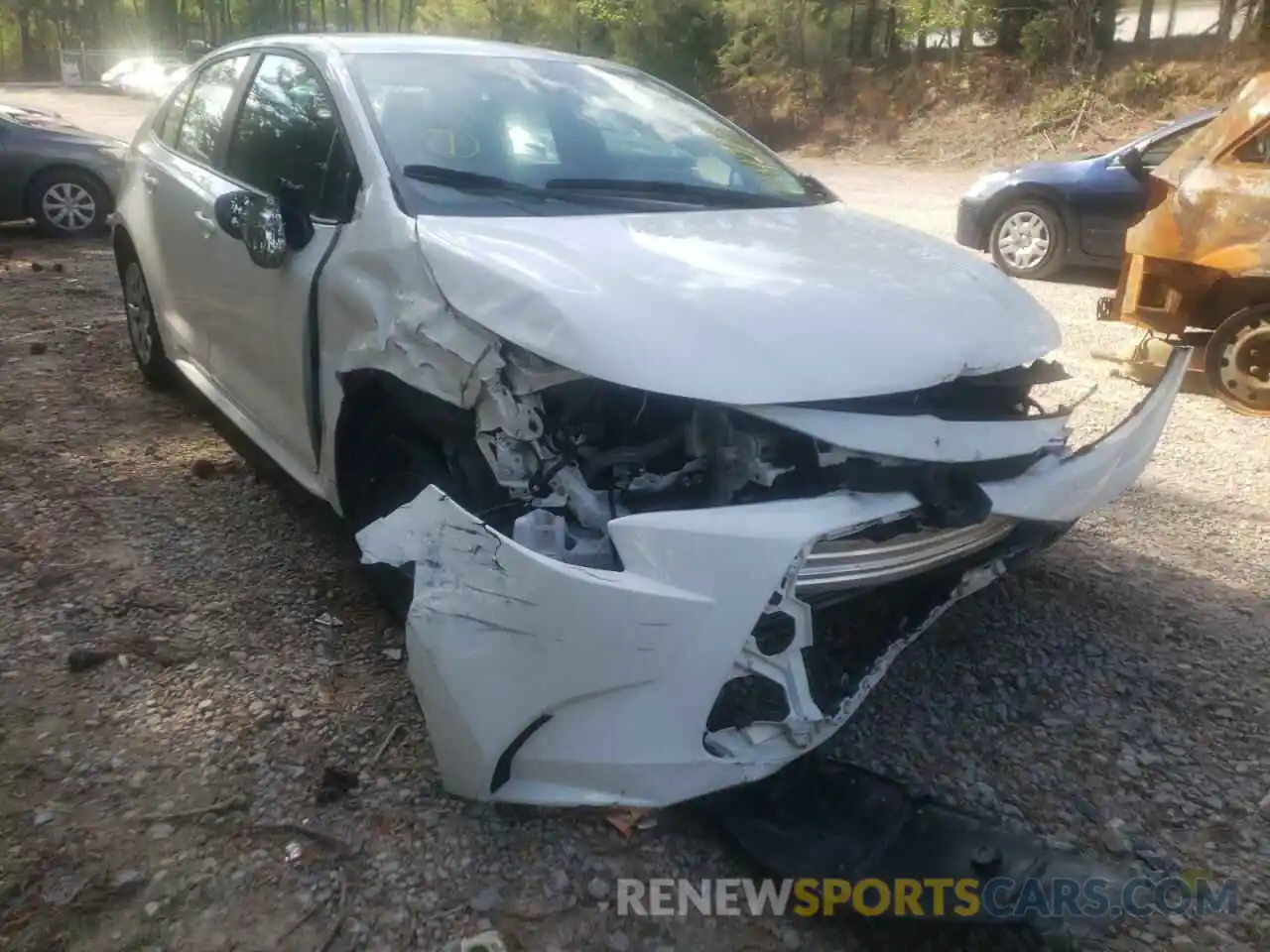 1 Photograph of a damaged car 5YFEPMAE9MP188080 TOYOTA COROLLA 2021