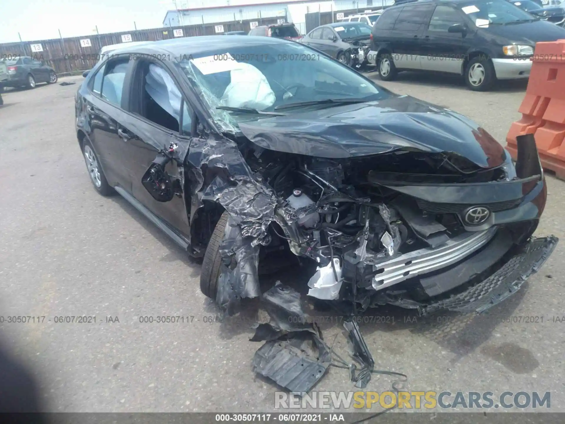 6 Photograph of a damaged car 5YFEPMAE9MP194039 TOYOTA COROLLA 2021