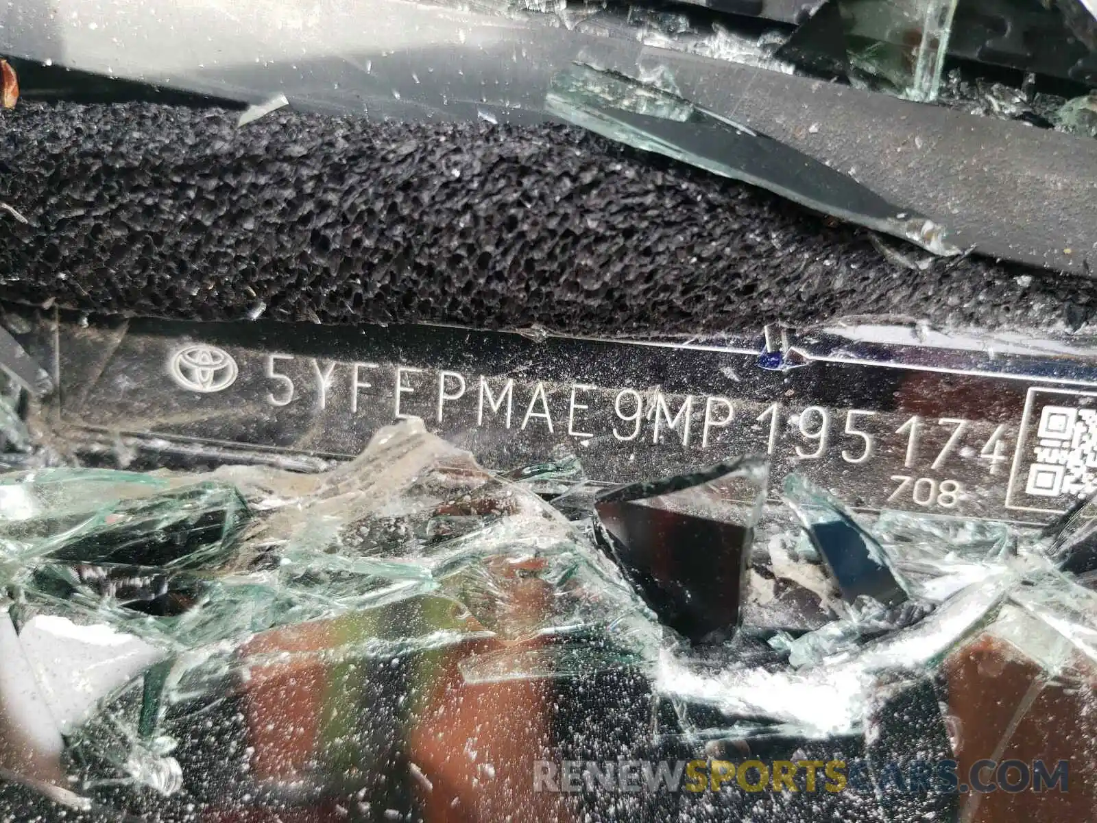 10 Photograph of a damaged car 5YFEPMAE9MP195174 TOYOTA COROLLA 2021