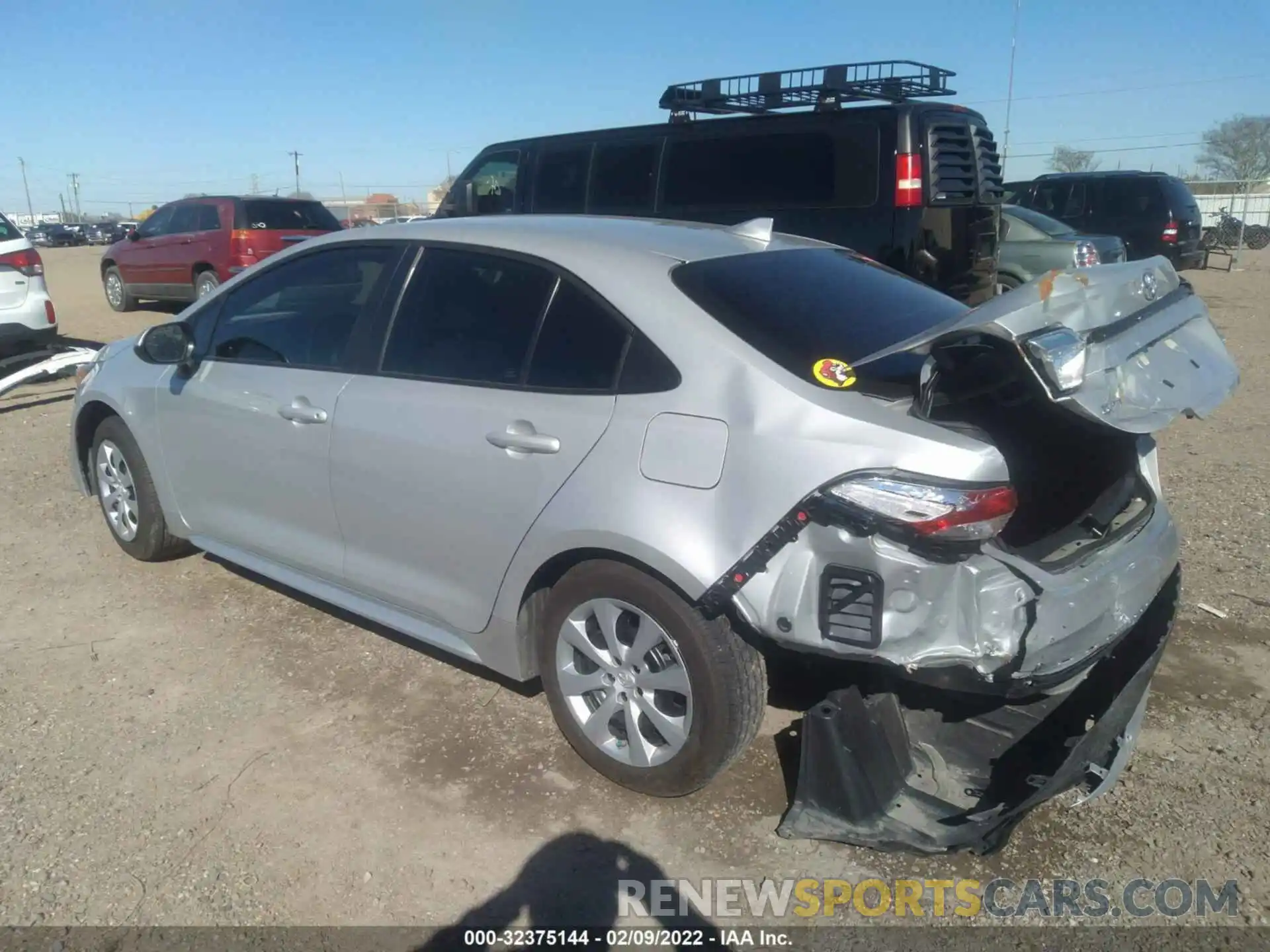 3 Photograph of a damaged car 5YFEPMAE9MP195384 TOYOTA COROLLA 2021