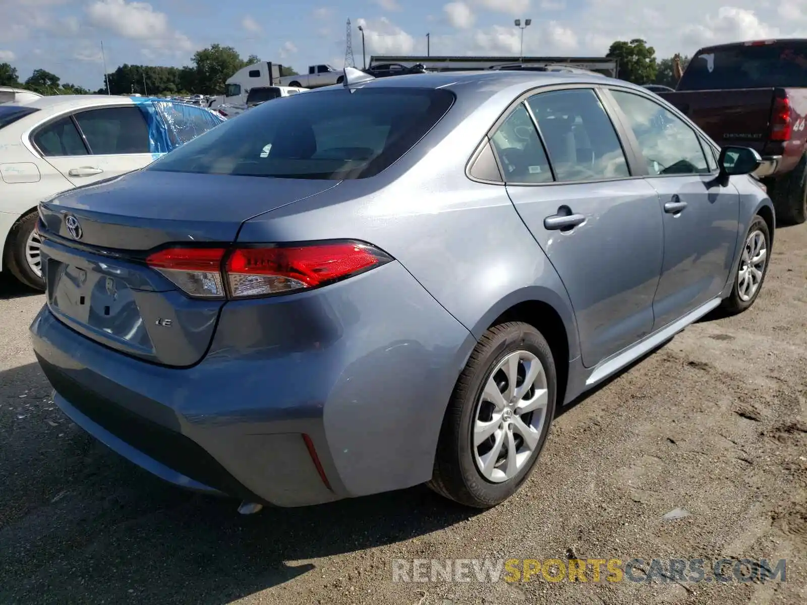 4 Photograph of a damaged car 5YFEPMAE9MP200258 TOYOTA COROLLA 2021