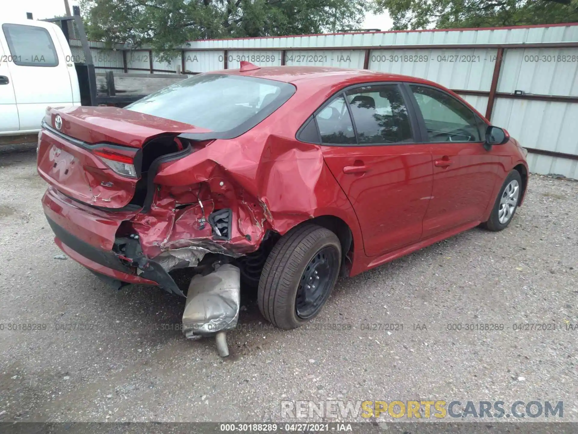 4 Photograph of a damaged car 5YFEPMAE9MP203001 TOYOTA COROLLA 2021