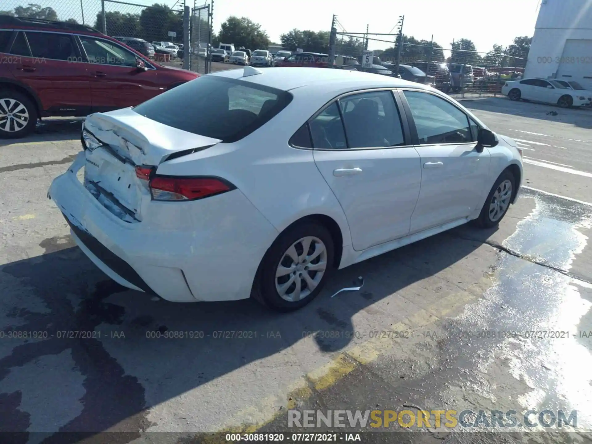 4 Photograph of a damaged car 5YFEPMAE9MP216301 TOYOTA COROLLA 2021