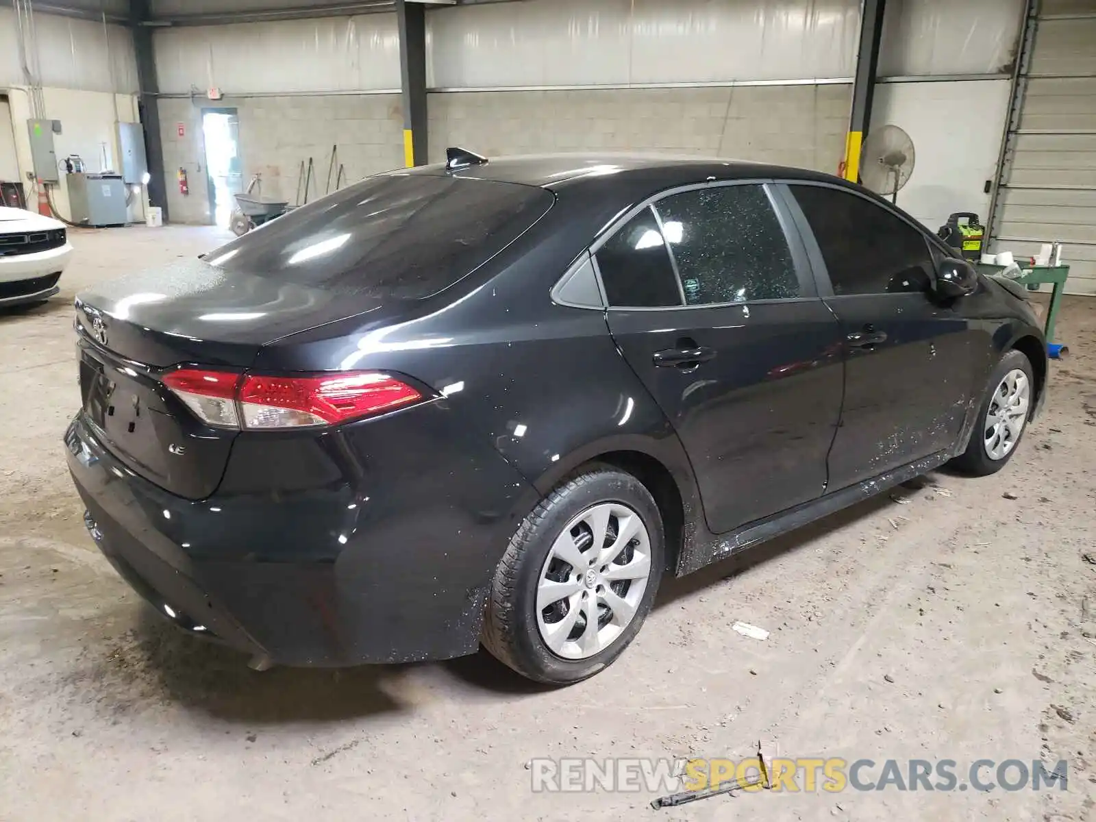 4 Photograph of a damaged car 5YFEPMAE9MP231199 TOYOTA COROLLA 2021