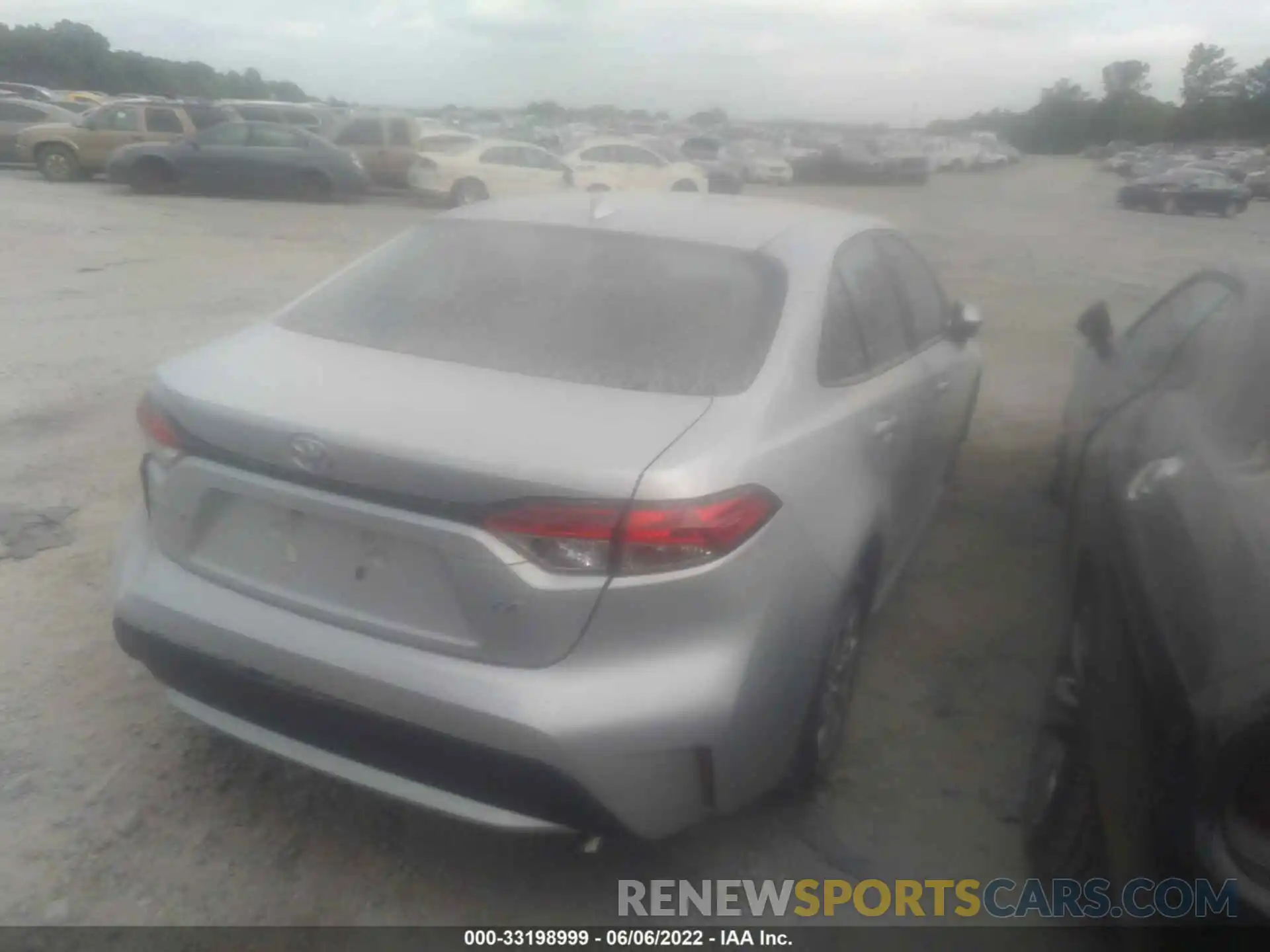 4 Photograph of a damaged car 5YFEPMAE9MP233163 TOYOTA COROLLA 2021