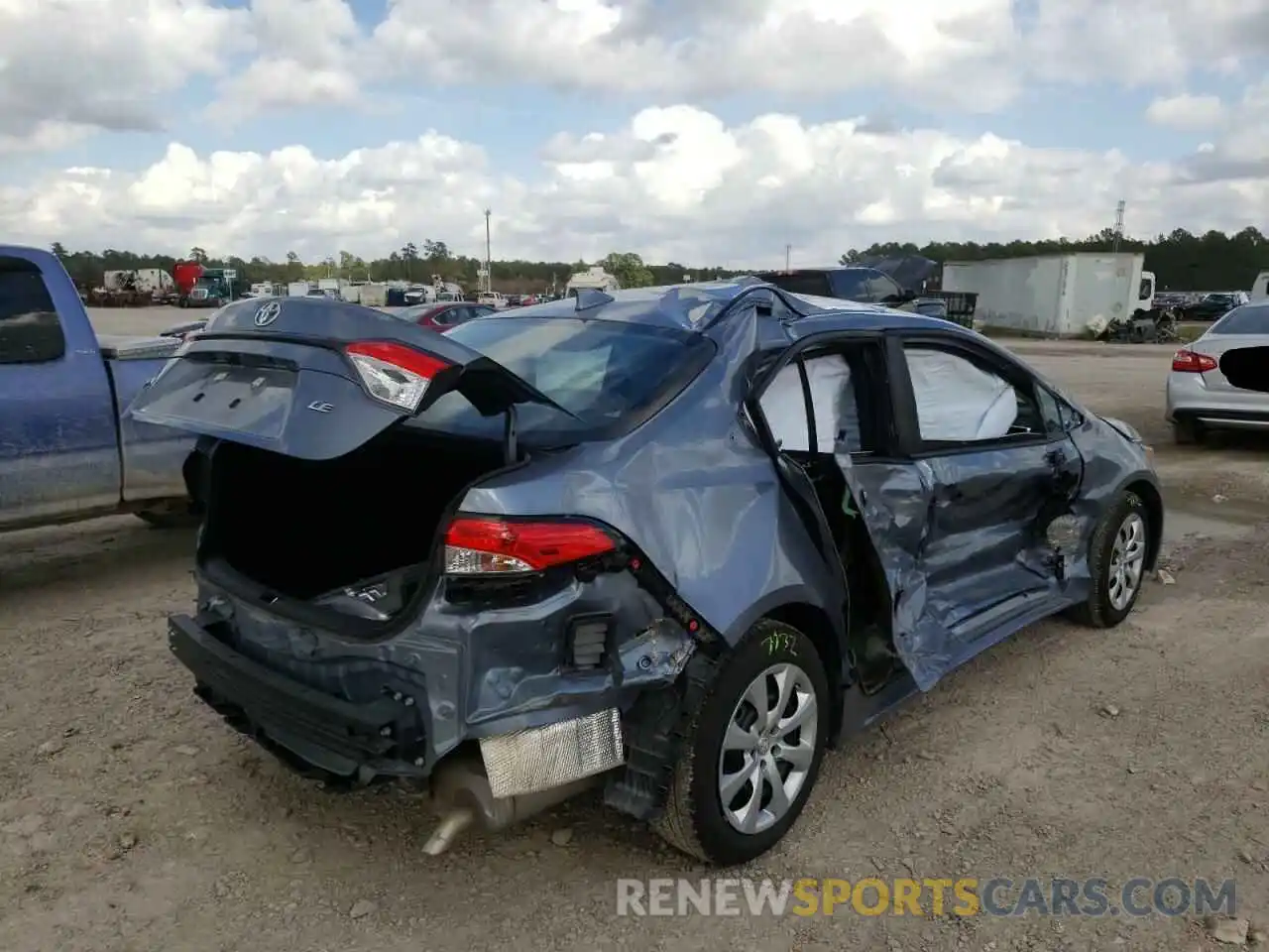 4 Photograph of a damaged car 5YFEPMAE9MP233826 TOYOTA COROLLA 2021