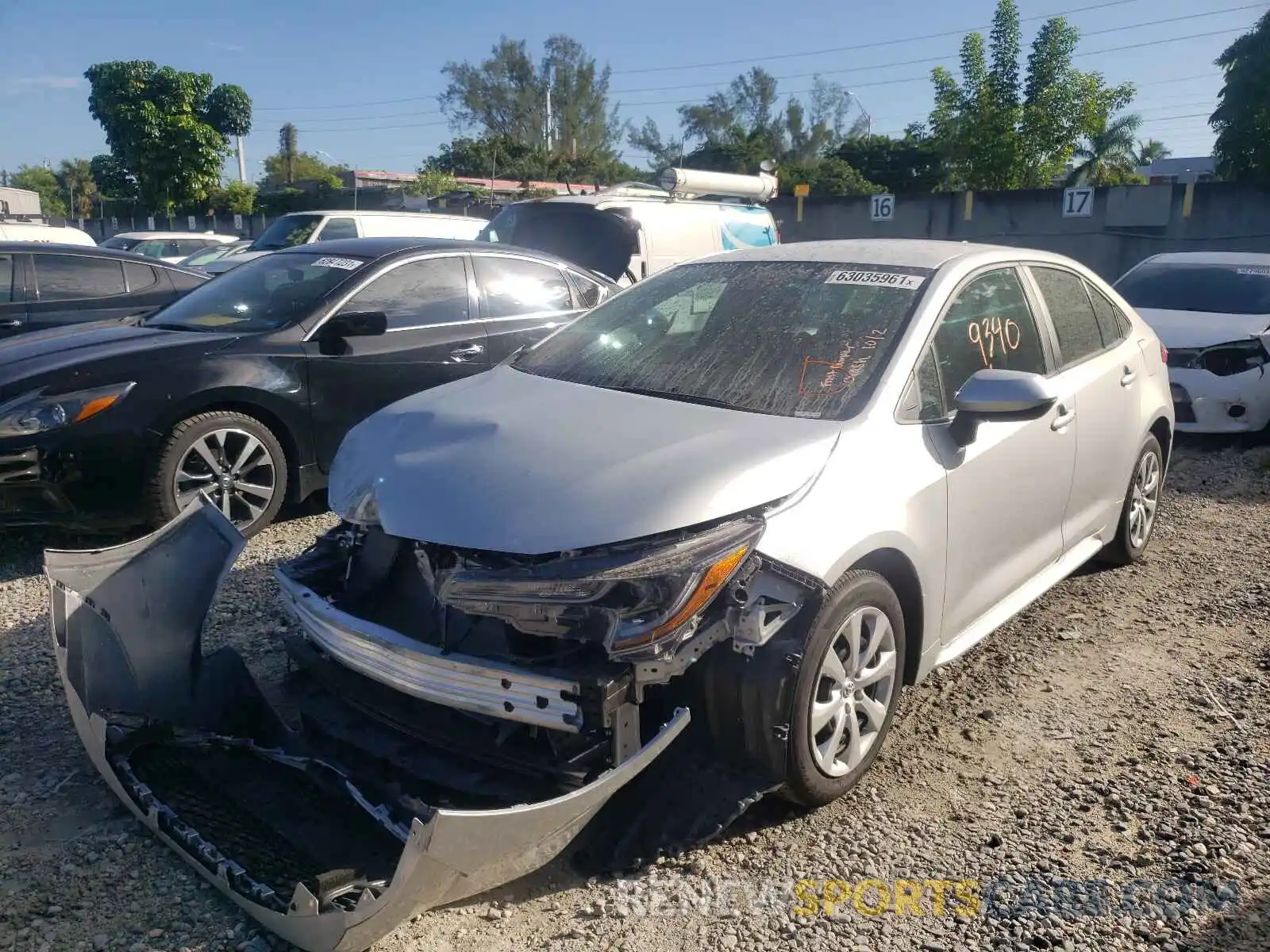 2 Photograph of a damaged car 5YFEPMAE9MP236130 TOYOTA COROLLA 2021