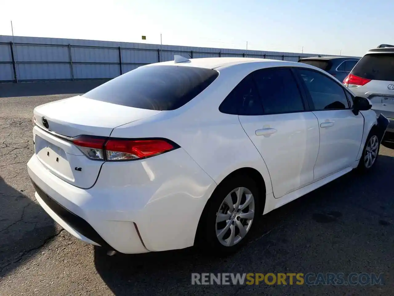 4 Photograph of a damaged car 5YFEPMAE9MP238511 TOYOTA COROLLA 2021