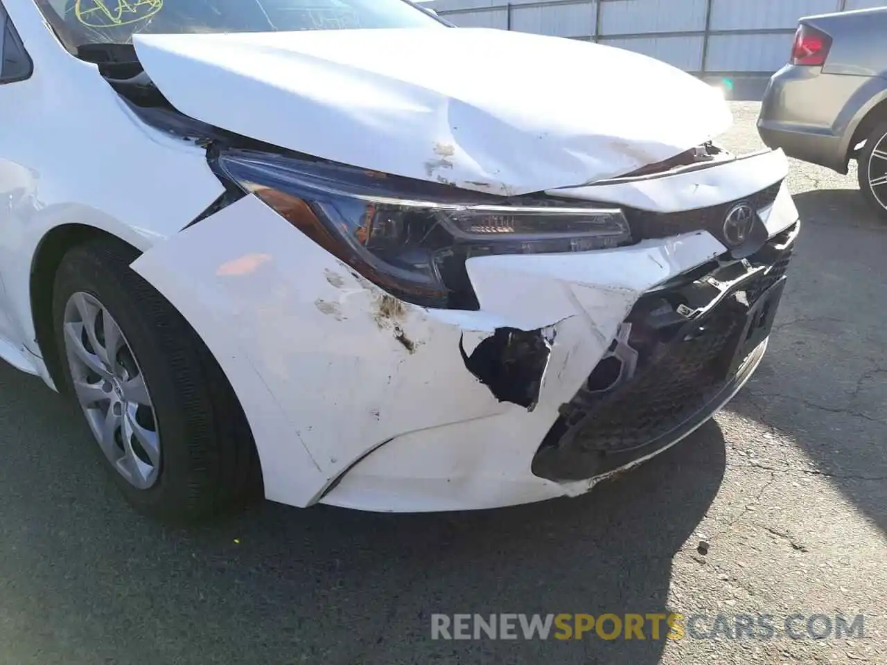 9 Photograph of a damaged car 5YFEPMAE9MP238511 TOYOTA COROLLA 2021