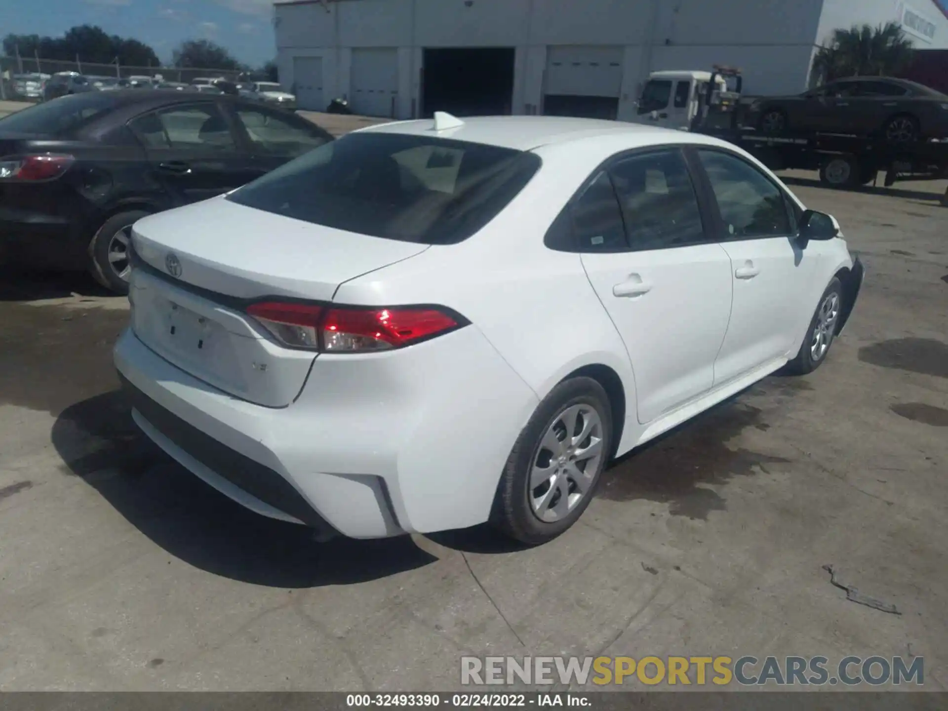 4 Photograph of a damaged car 5YFEPMAE9MP247810 TOYOTA COROLLA 2021