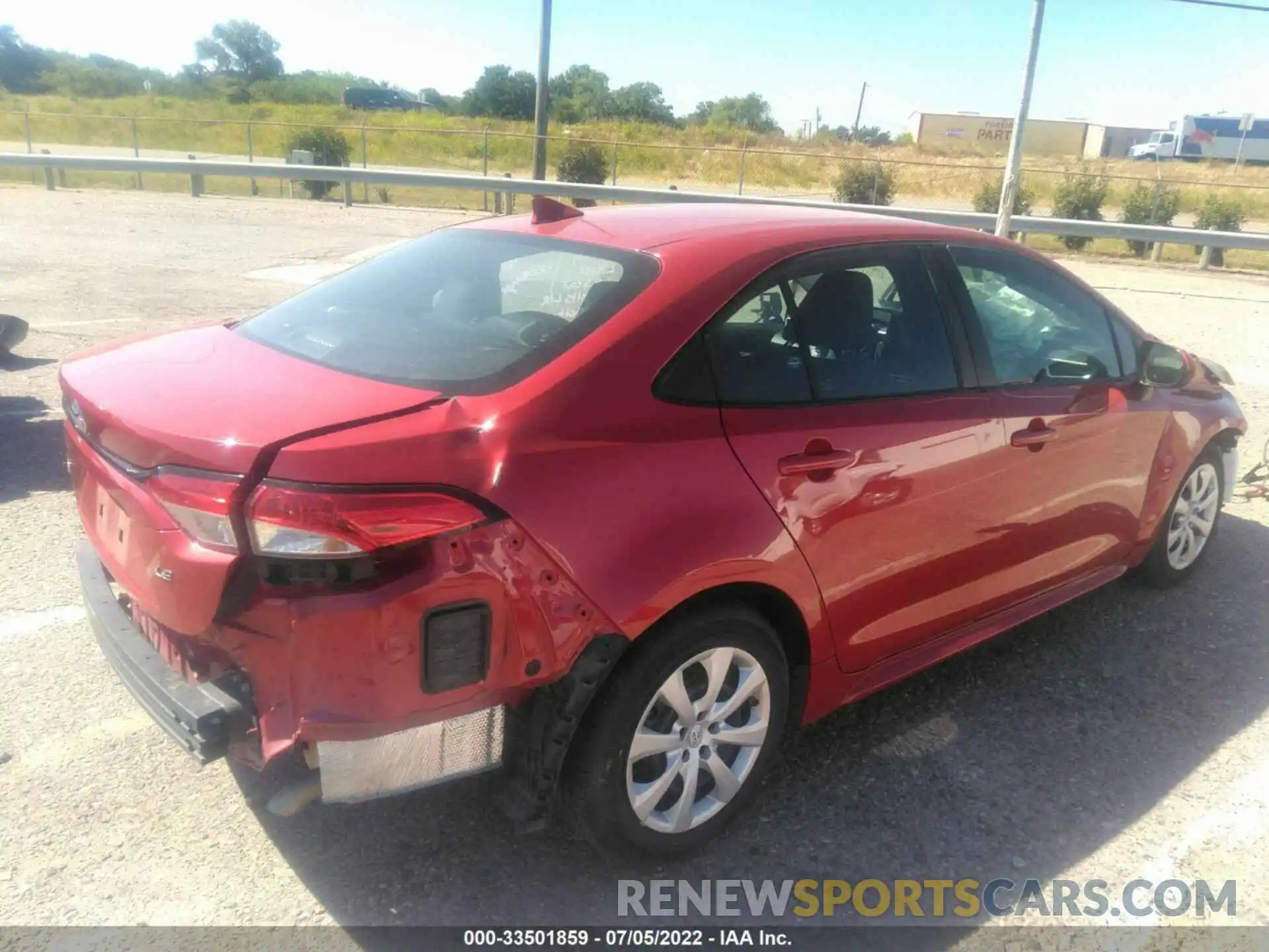 4 Photograph of a damaged car 5YFEPMAE9MP261819 TOYOTA COROLLA 2021