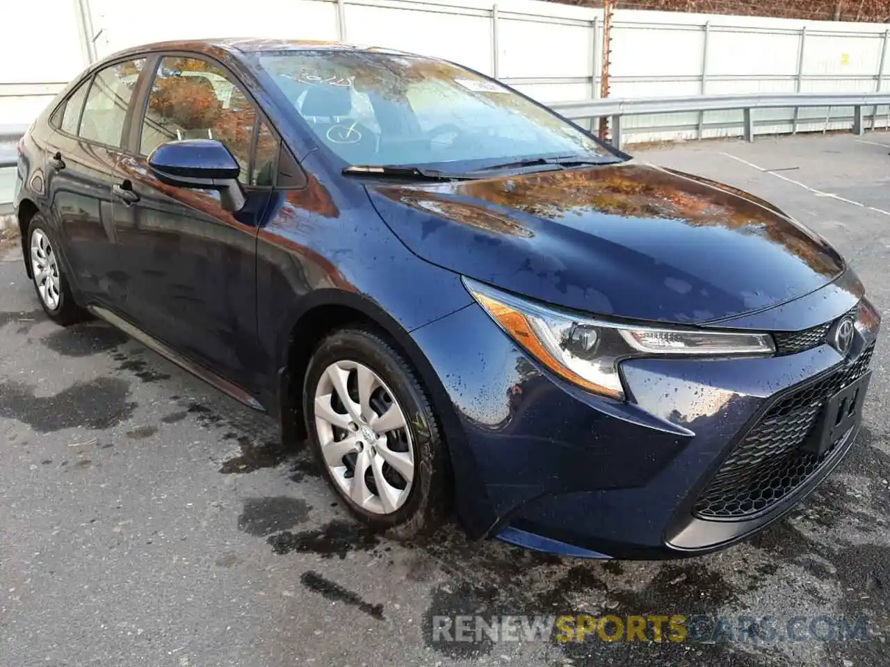 1 Photograph of a damaged car 5YFEPMAE9MP263263 TOYOTA COROLLA 2021