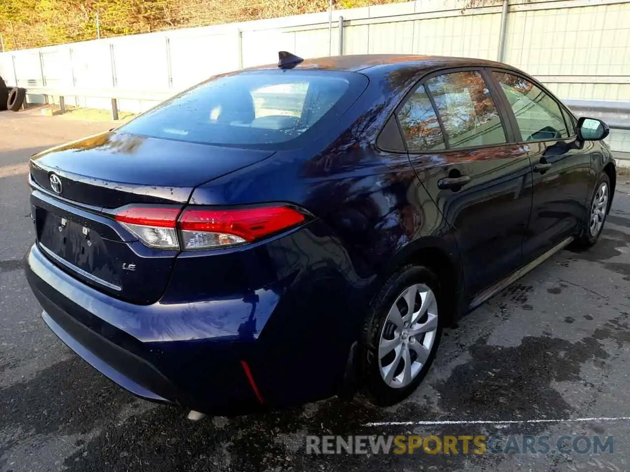 4 Photograph of a damaged car 5YFEPMAE9MP263263 TOYOTA COROLLA 2021