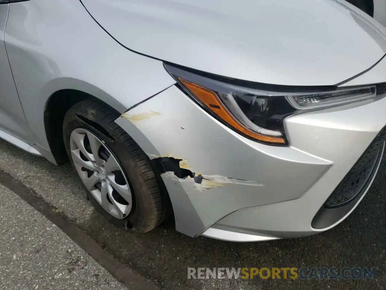 9 Photograph of a damaged car 5YFEPMAE9MP268141 TOYOTA COROLLA 2021